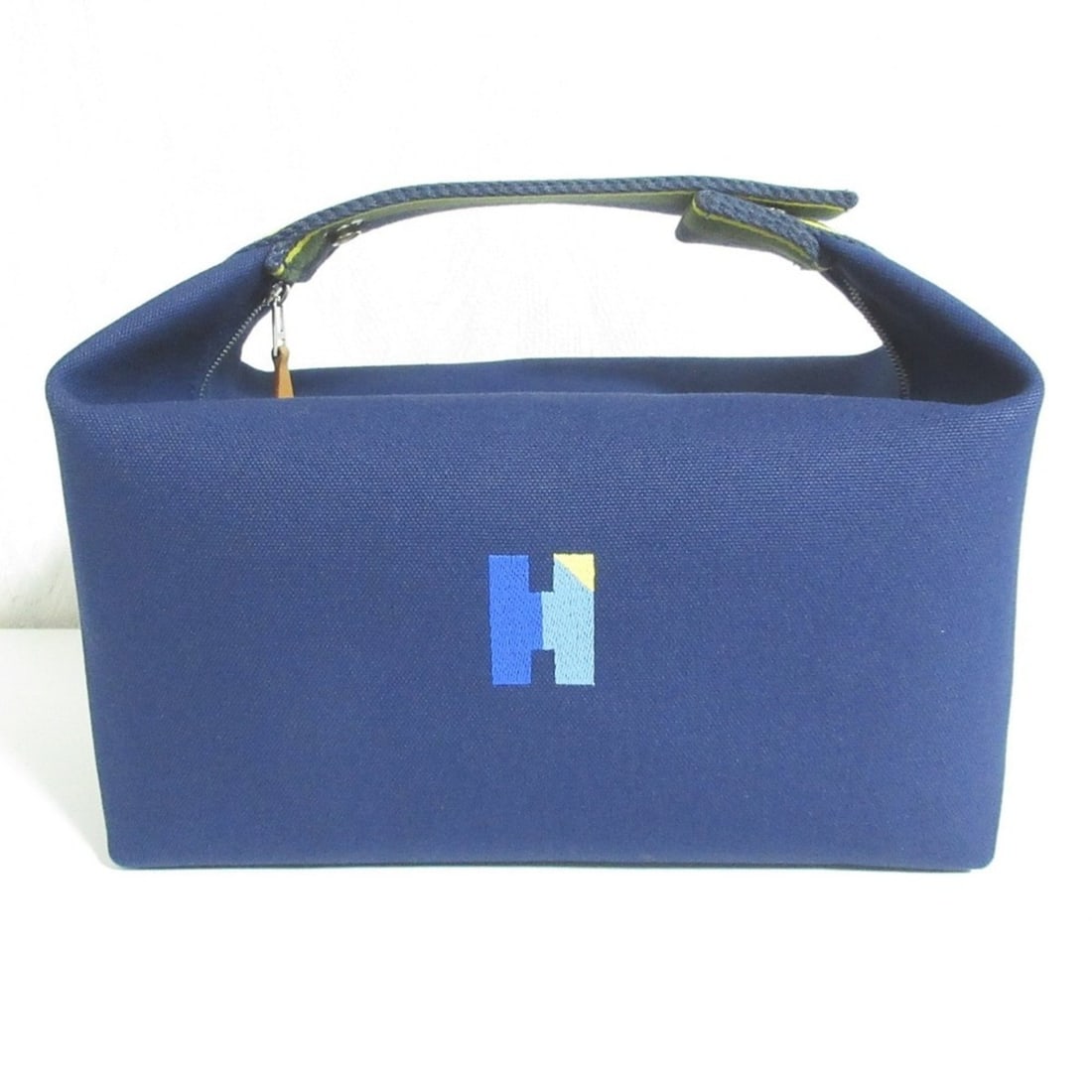 HERMES Brides a Black GM H Pavillon Handbag Pouch Marine Women's: --- Catalog ---Category: SizeSize (HxWxD): 13cm x 25cm x 15cm / 5.11'' x 9.84'' x 5.9''Category: DesignType: HandbagGender: WomenMaterial: Cotton canvas Category: GeneralBrand: Hermes--- Item List ---