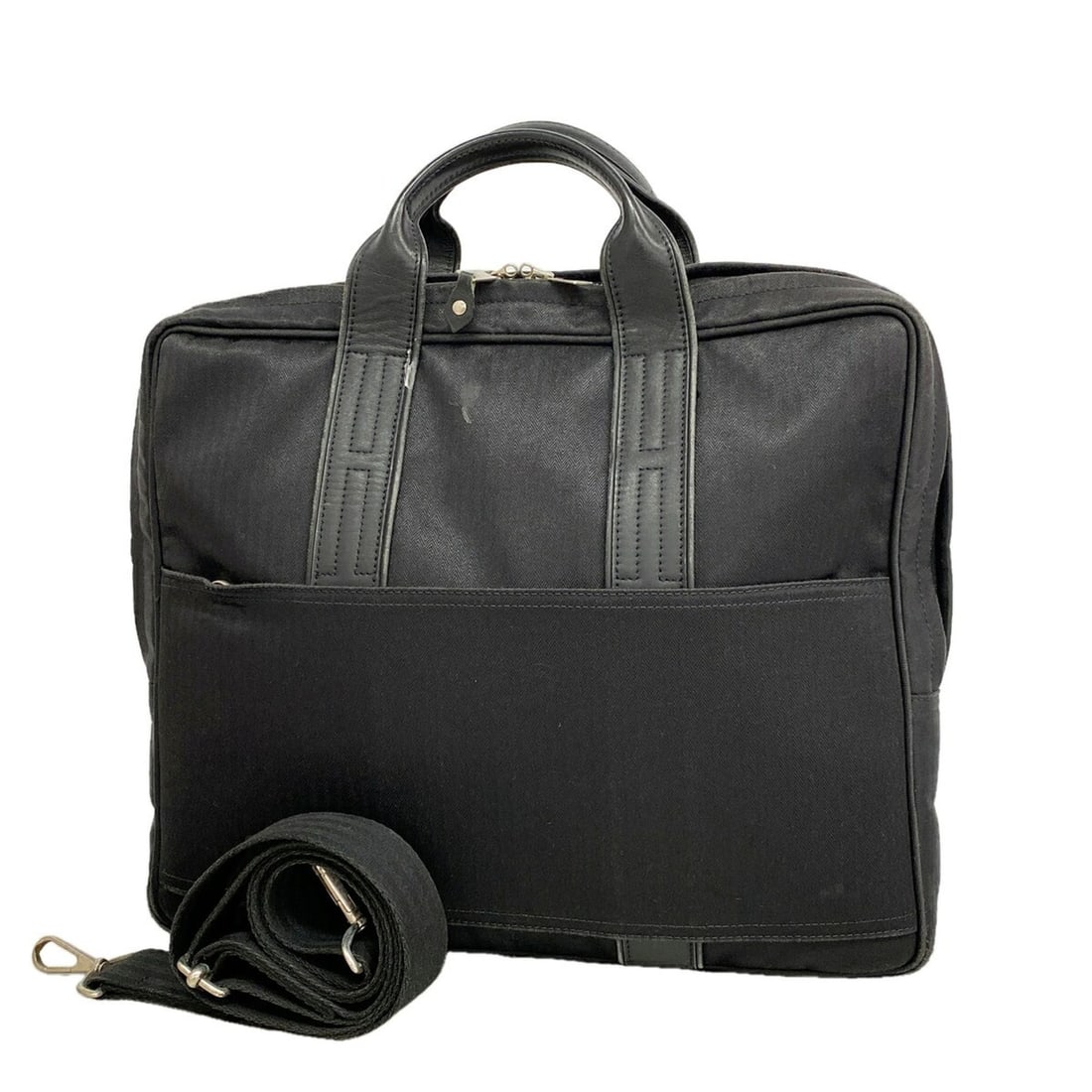 Hermes Acaprico Ordinateur Toile Chevron Black 2-way bag for men: --- Catalog ---Category: SizeSize (HxWxD): 30cm x 36.5cm x 6cm / 11.81'' x 14.37'' x 2.36''Category: DesignType: BriefcaseColor: BlackGender: MenMaterial: Toile chevron Hardware Color: SilverCategory: