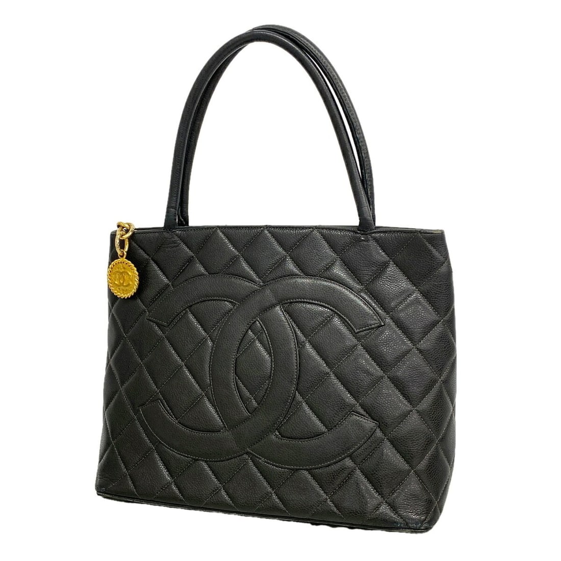 Chanel Tote Bag, Reissue Tote, Caviar Leather, Black, Women's: --- Catalog ---Category: SizeSize (HxWxD): 24cm x 31cm x 15.5cm / 9.44'' x 12.2'' x 6.1''Category: DesignType: Tote bagColor: BlackGender: WomenMaterial: Grained Calfskin Hardware Color: GoldCategory: