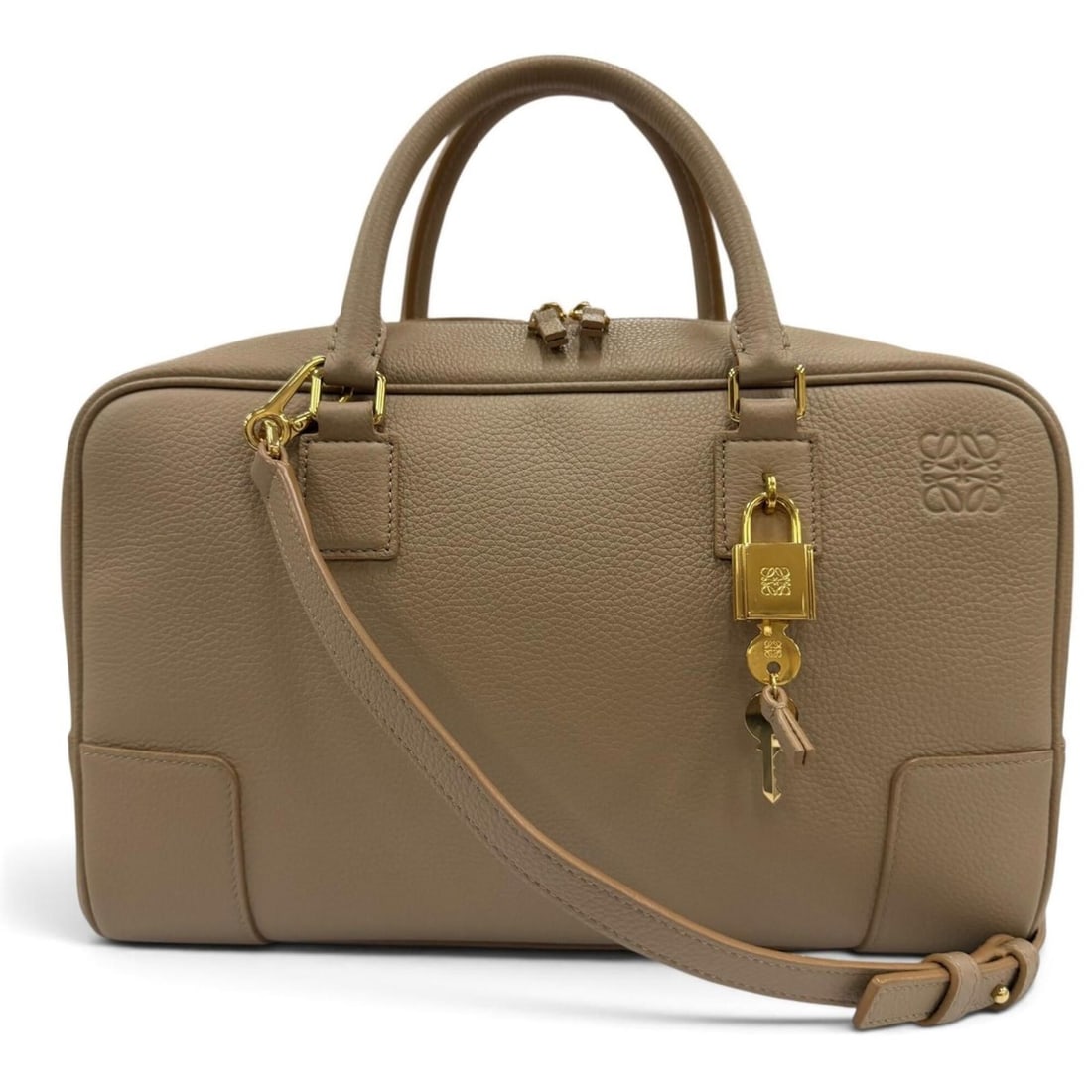 LOEWE A039N08X08 Amazona 28 Anagram-stamped soft grain calfskin 2-way shoulder bag/handbag in beige: --- Catalog ---Category: SizeSize (HxWxD): 18cm x 28cm x 10cm / 7.08'' x 11.02'' x 3.93''Category: DesignType: Handbag, Shoulder bagColor: BeigeGender: WomenHardware Color: GoldCategory: GeneralMPN: A