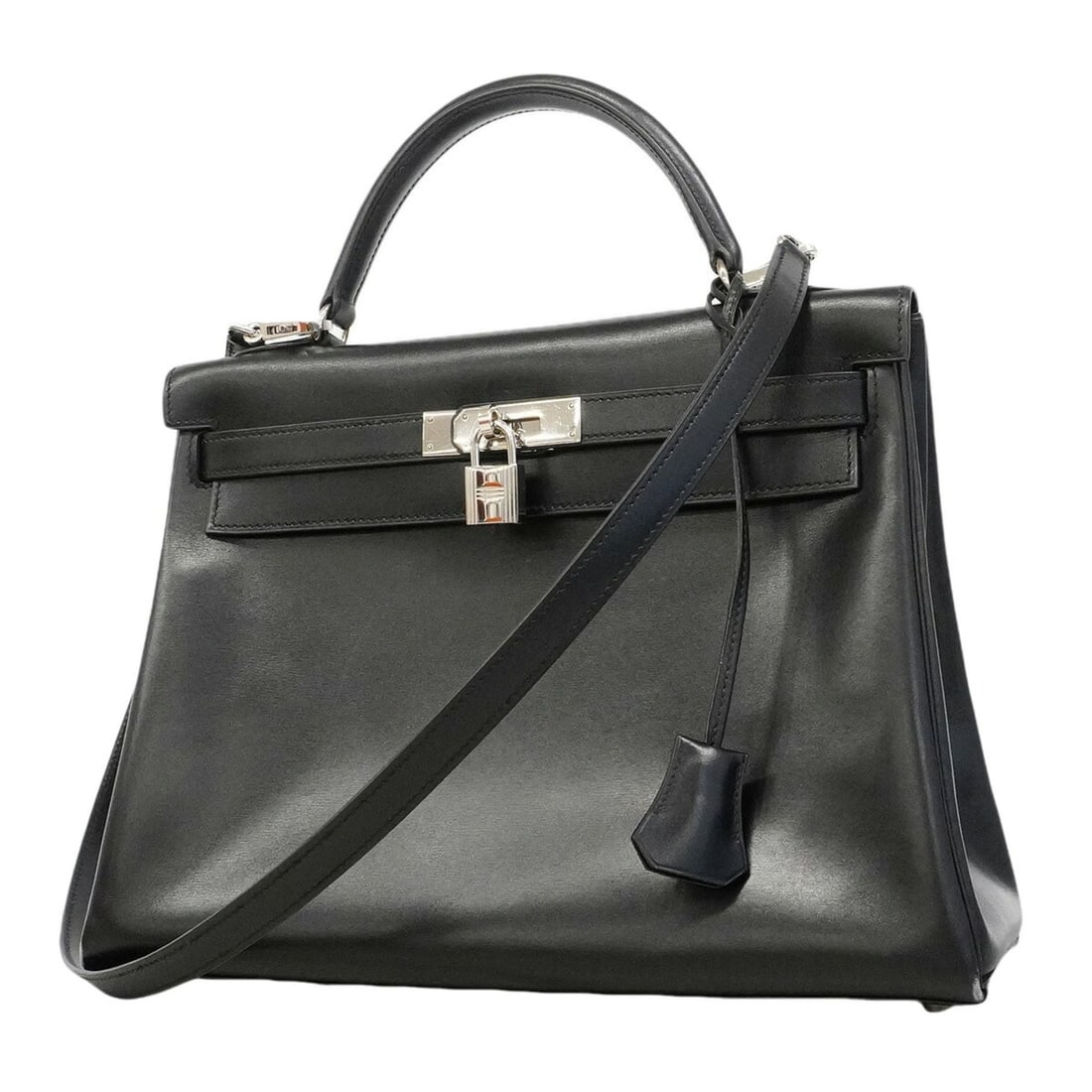 Hermes Kelly 32 Handbag, Box Calf Leather, Black, ?B Stamp, 2-way Bag, Women's, P3084432: --- Catalog ---Category: SizeSize (HxWxD): 22.5cm x 32cm x 12cm / 8.85'' x 12.59'' x 4.72''Category: DesignType: HandbagColor: BlackGender: WomenMaterial: Box calf leather Hardware Color: SilverCatego