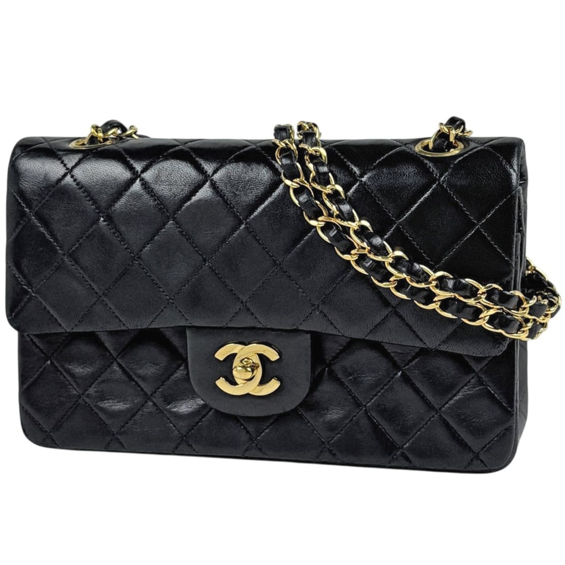 Chanel Matelassé Coco Mark Leather Black A01113 Women's Bag: --- Catalog ---Category: SizeSize (HxWxD): 14.5cm x 23cm x 6cm / 5.7'' x 9.05'' x 2.36''Category: DesignType: Shoulder bagColor: BlackGender: WomenMaterial: Leather Category: GeneralBrand: Chanel--- I