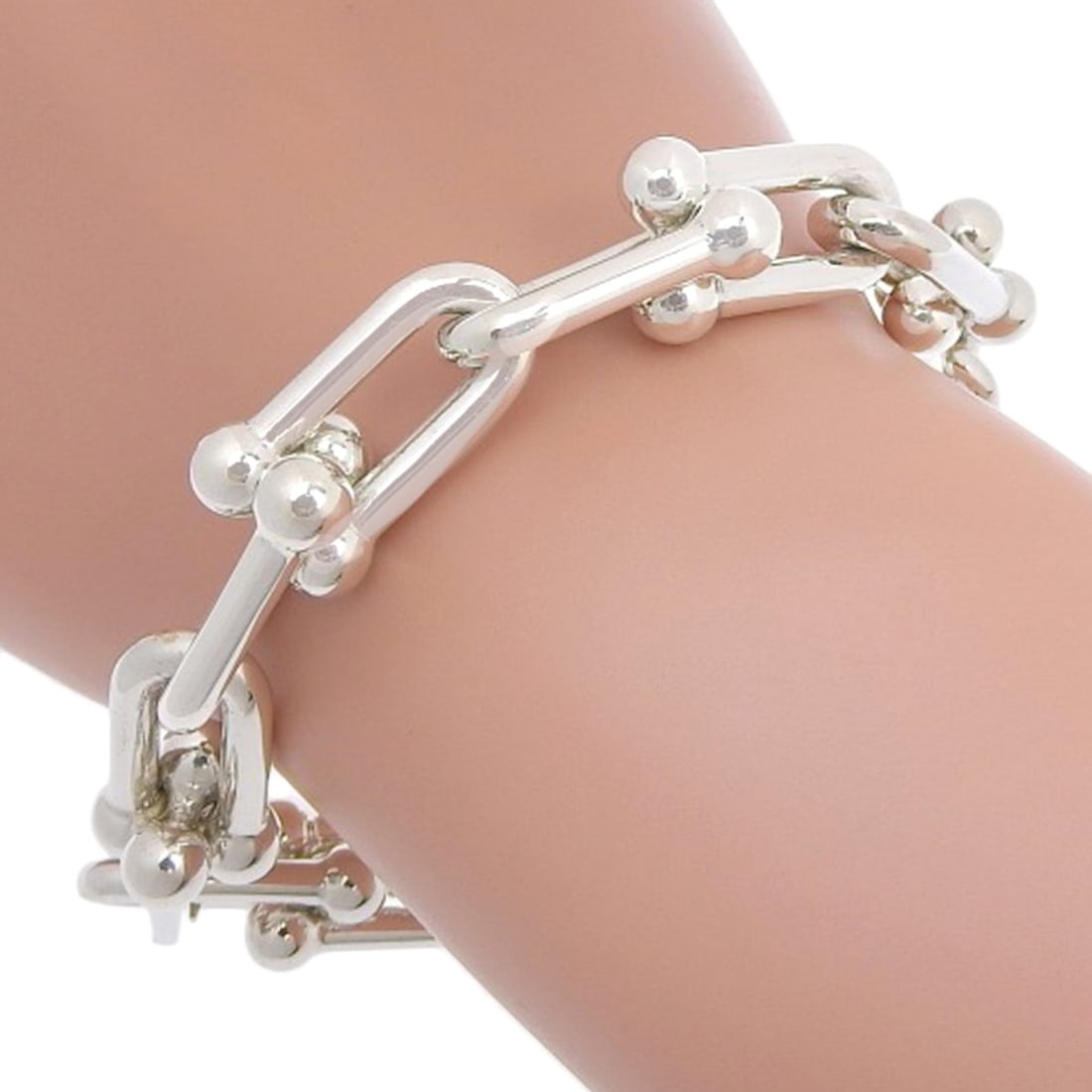 Tiffany & Co. Hardware Large Link Bracelet, Large, 16 links, Sterling Silver 925, Approx. 71.7g,: --- Catalog ---Category: SizeWidth: 1cm / 0.39''Length: 22cm / 8.66''Weight: 71.7g / 2.52oz.Category: DesignType: Charm braceletGender: Unisex,Women,MenMaterial: Silver 925Category: GeneralBrand: Tiff