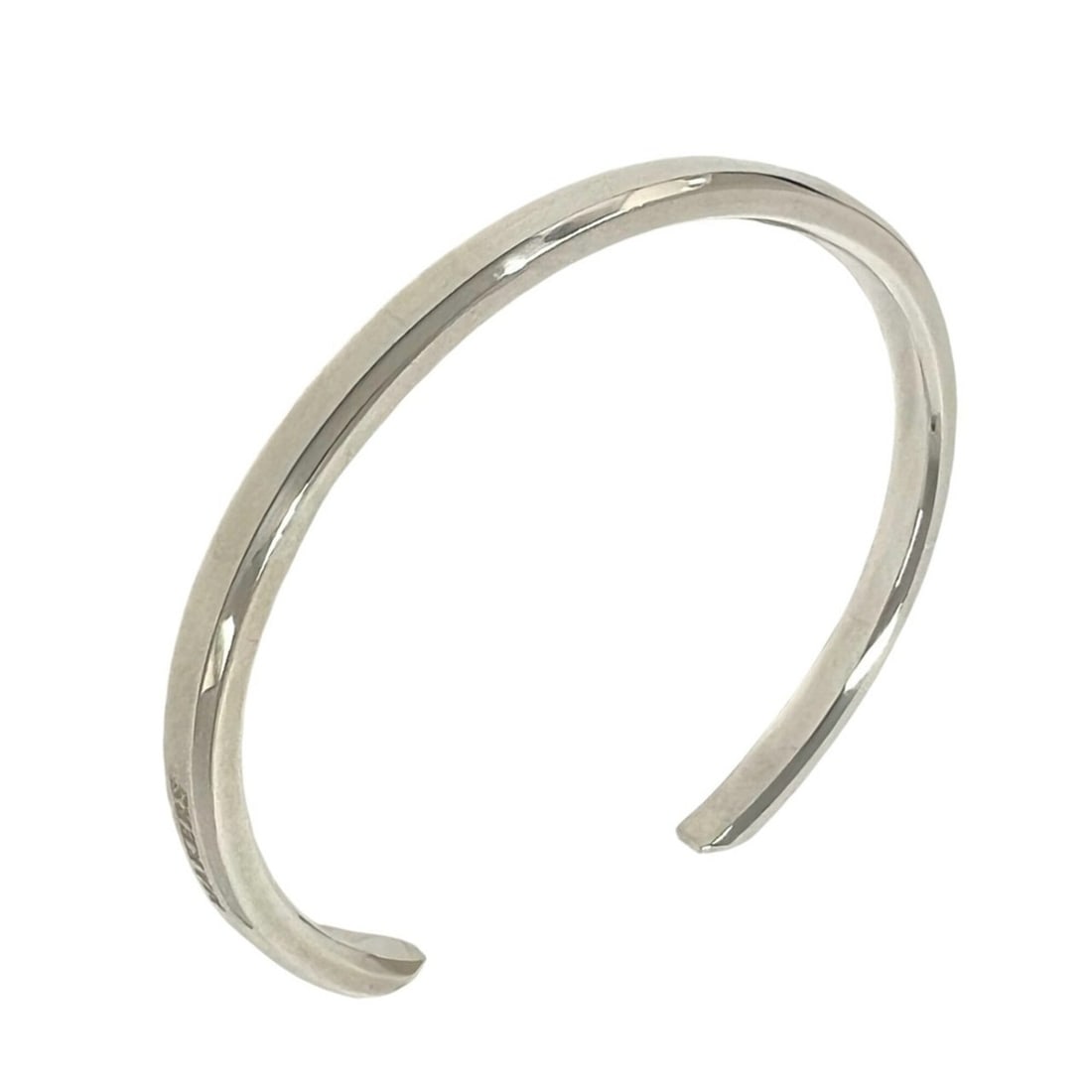 TIFFANY&Co. Tiffany Makers Narrow Cuff Bangle, Sterling Silver 925, Accessory, Silver, Item Number: --- Catalog ---Category: SizeLength: 18.5cm / 7.28''Category: DesignType: BangleColor: SilverGender: WomenMaterial: Silver 925Category: GeneralBrand: Tiffany--- Item List ---Section: ConditionRanking: