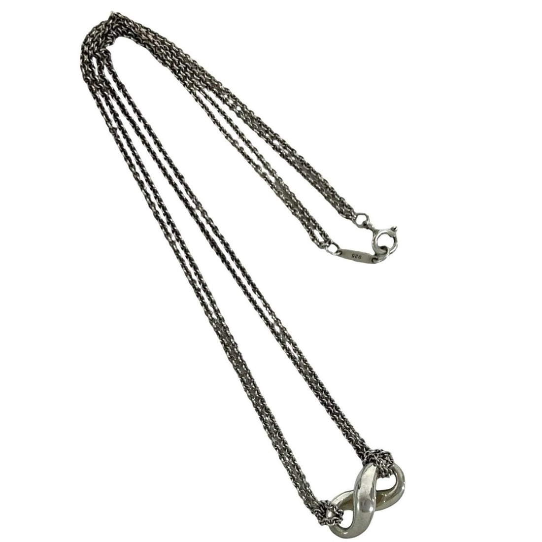 TIFFANY&Co. Tiffany Vintage Infinity Necklace, Sterling Silver 925, Accessory Pendant, 33092: --- Catalog ---Category: SizePendant Size: 9mm x 18mm / 0.35'' x 0.7''Neck Circumference: 39.8 cm / 15.66''Category: DesignColor: SilverGender: WomenMaterial: Silver 925Pendant Type: PendantNecklace T