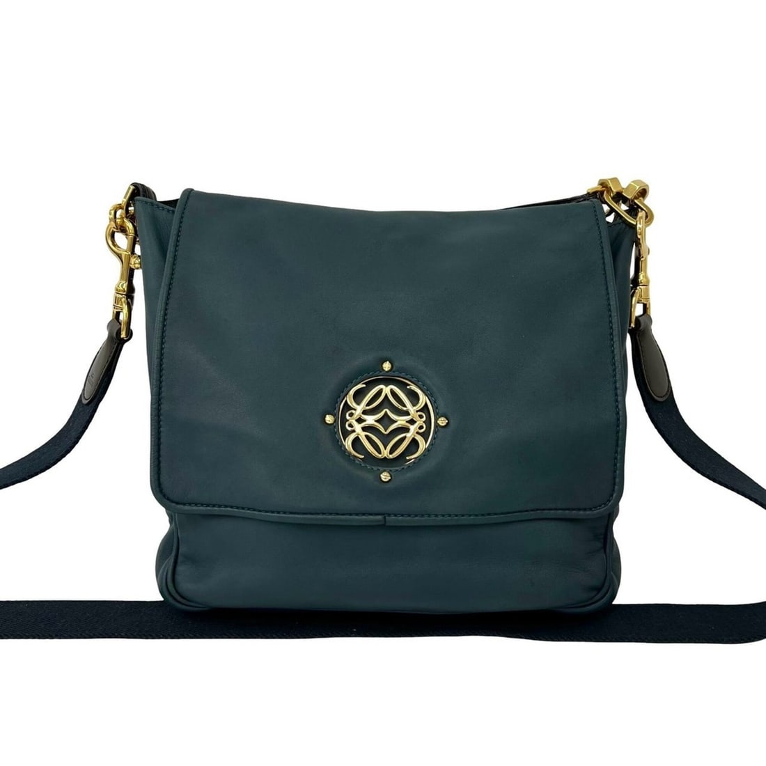 LOEWE Vintage Maia Anagram Logo Hardware Leather Semi-One Shoulder Bag Blue-Green 31319: --- Catalog ---Category: SizeSize (HxWxD): 25.5cm x 30.5cm x 7.5cm / 10.03'' x 12'' x 2.95''Category: DesignType: Shoulder bagColor: BlueGender: WomenMaterial: Leather Category: GeneralBrand: Loewe---