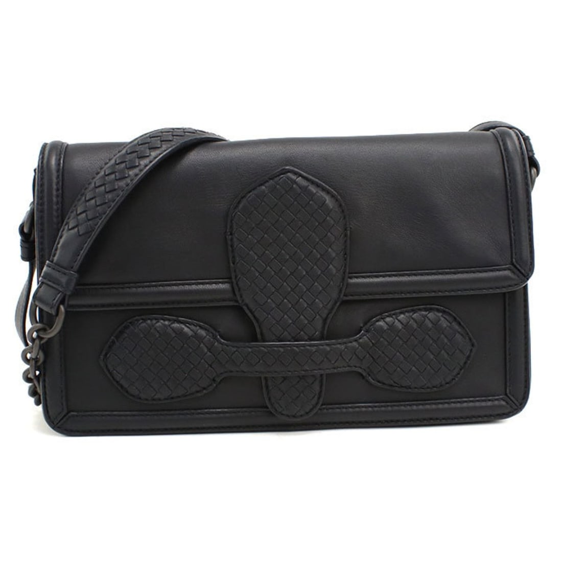 BOTTEGA VENETA Bottega Veneta Shoulder Bag Chain Intrecciato Men's Women's Black: --- Catalog ---Category: SizeSize (HxWxD): 15cm x 24cm x 7.5cm / 5.9'' x 9.44'' x 2.95''Category: DesignType: Shoulder bagColor: BlackGender: Men,WomenMaterial: Leather Hardware Color: GunmetalCategor