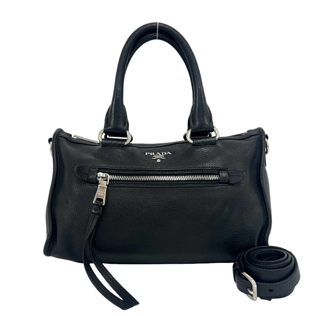 PRADA Prada Logo Hardware Leather Genuine 2-way Handbag Mini Boston Bag Shoulder Black 59998: --- Catalog ---Category: SizeSize (HxWxD): 18cm x 30cm x 13cm / 7.08'' x 11.81'' x 5.11''Category: DesignType: Boston bag, Handbag, Shoulder bagColor: BlackGender: WomenMaterial: Leather Category: Gen