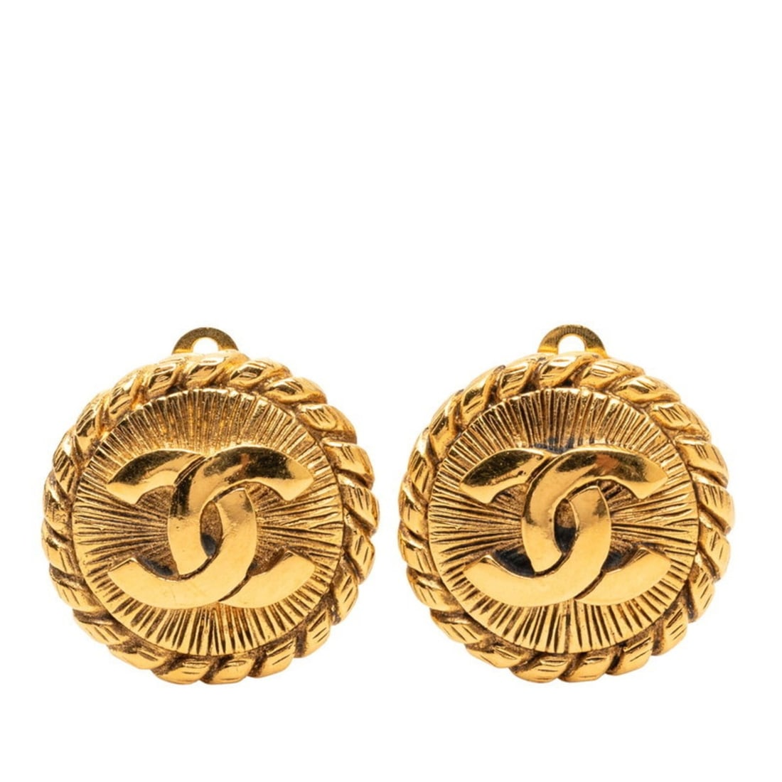 Chanel Vintage Coco Mark Round Earrings, Gold Plated, Women's CHANEL: --- Catalog ---Category: SizeSize (HxWxD): 22.50mm x 22.50mm / 0.89'' x 0.89''Category: DesignType: Clip earringsColor: GoldGender: WomenCategory: GeneralBrand: Chanel--- Item List ---Section: Conditi