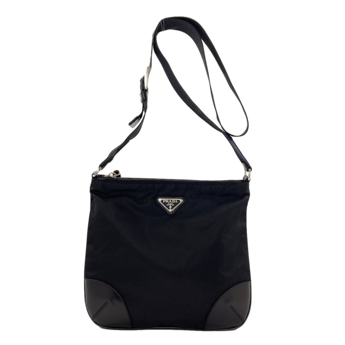 Prada logo hardware shoulder bag, nylon, women's.: --- Catalog ---Category: SizeSize (HxWxD): 23cm x 24cm x 2cm / 9.05'' x 9.44'' x 0.78''Strap Length: 100cm - 106cm / 39.36'' - 41.73''Category: DesignType: Shoulder bagColor: BlackGender: