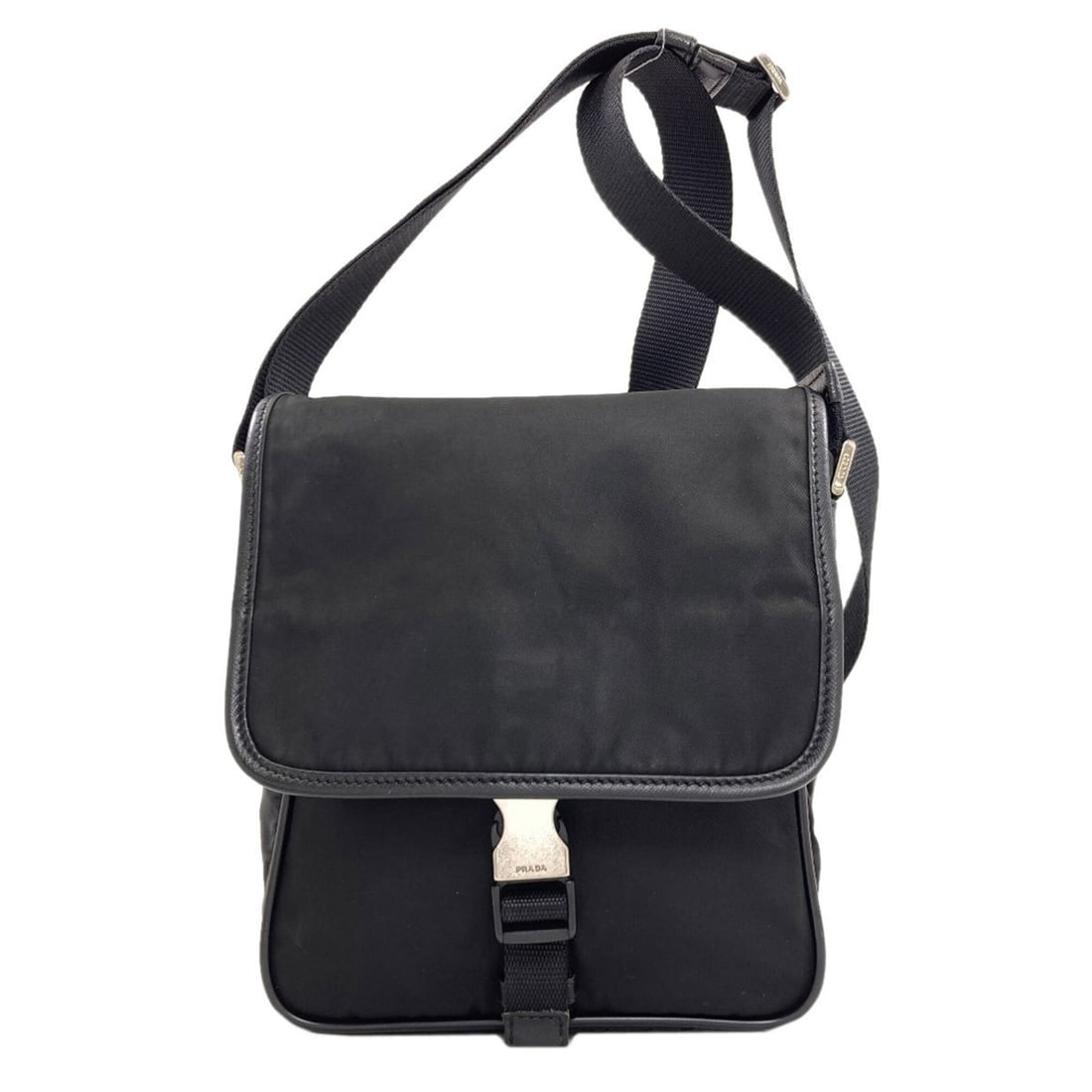 Prada logo hardware shoulder bag, nylon, women's.: --- Catalog ---Category: SizeSize (HxWxD): 23cm x 19cm x 8cm / 9.05'' x 7.48'' x 3.14''Strap Length: 76cm - 136cm / 29.92'' - 53.54''Category: DesignType: Shoulder bagColor: BlackGender: WomenMaterial