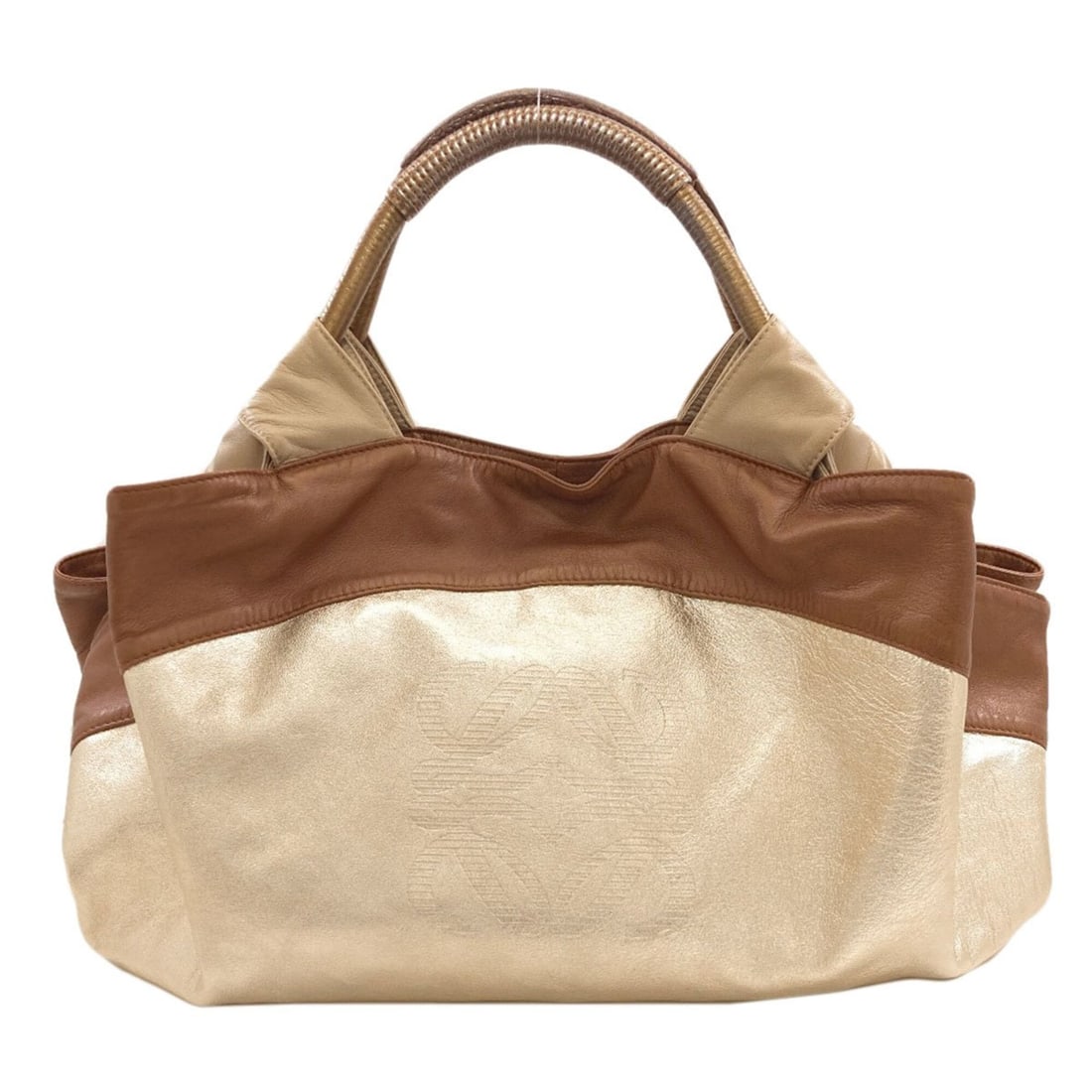 Loewe Nappa Aire Handbag, Lambskin, Women's LOEWE: --- Catalog ---Category: SizeSize (HxWxD): 28cm x 60cm x 16cm / 11.02'' x 23.62'' x 6.29''Handle Length: 30cm / 11.81''Category: DesignType: HandbagColor: GoldGender: WomenMaterial: Leather Leather/Fu
