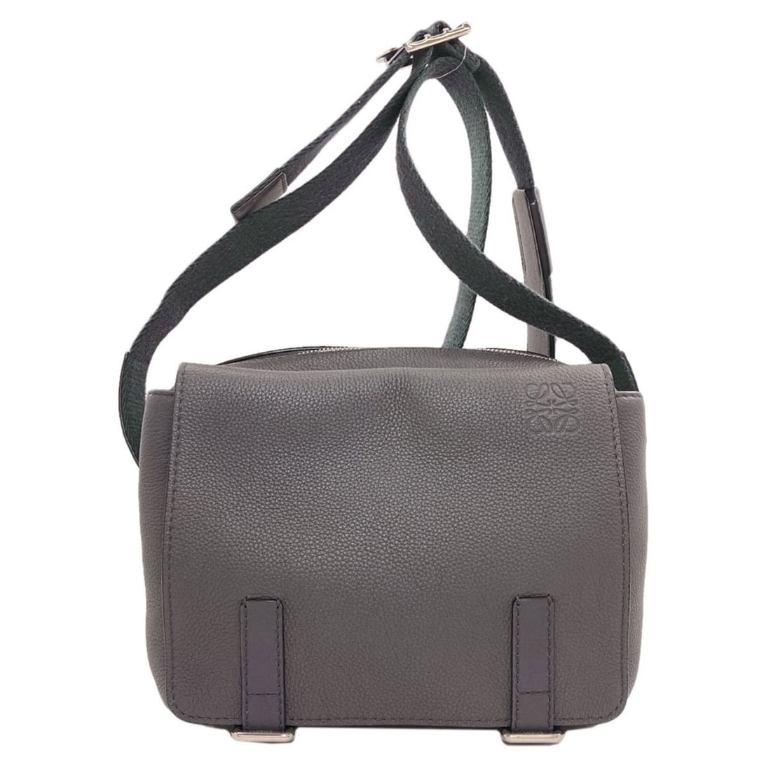 Loewe Military Messenger Bag XS Anagram Shoulder Calfskin Men's LOEWE: --- Catalog ---Category: SizeSize (HxWxD): 17cm x 24cm x 9cm / 6.69'' x 9.44'' x 3.54''Strap Length: 99cm - 128.5cm / 38.97'' - 50.59''Category: DesignType: Messenger bag, Shoulder bagColor: GrayGende