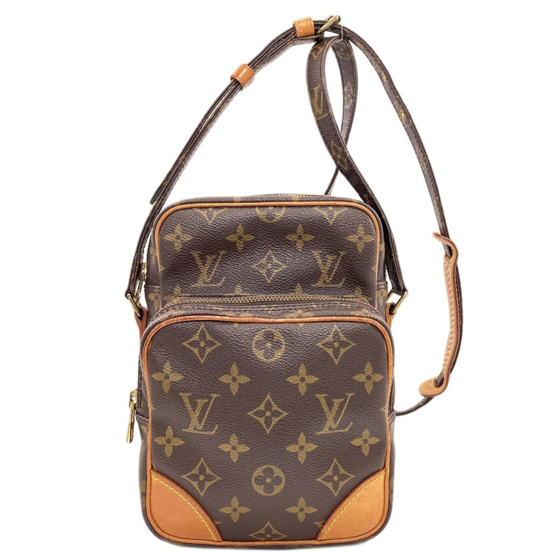 Louis Vuitton M45236 Amazon Shoulder Bag, Monogram Canvas, Women's LOUIS VUITTON: --- Catalog ---Category: SizeSize (HxWxD): 22cm x 16cm x 9cm / 8.66'' x 6.29'' x 3.54''Strap Length: 111cm - 129cm / 43.7'' - 50.78''Category: DesignType: Shoulder bagColor: MonogramGender: WomenClosu