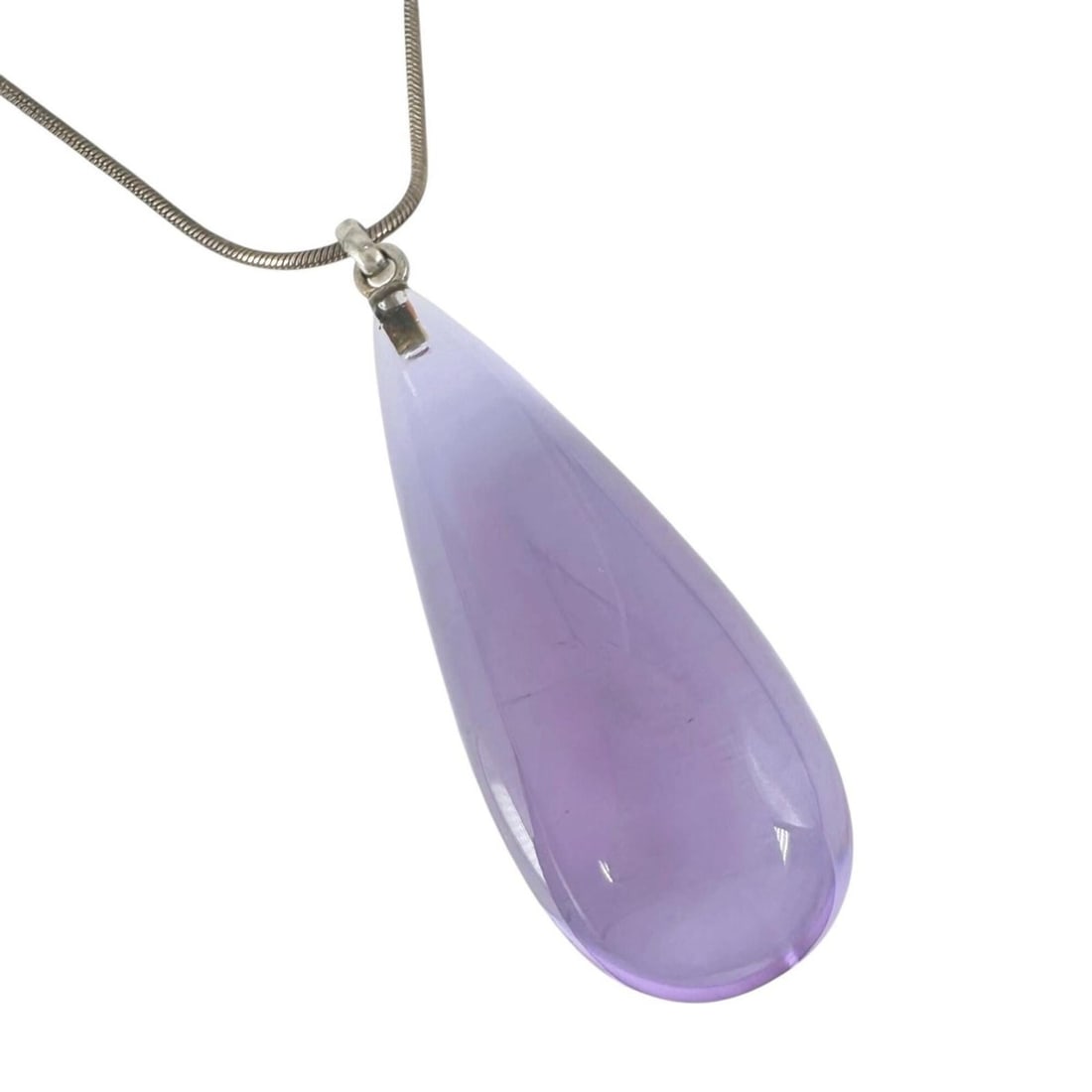 GUCCI Teardrop Necklace, SV925, Purple: --- Catalog ---Category: SizePendant Size: 49mm x 19mm / 1.92'' x 0.74''Neck Circumference: 56 cm / 22.04''Category: DesignColor: Purple, SilverGender: WomenMaterial: Silver 925Necklace Type: Necklace