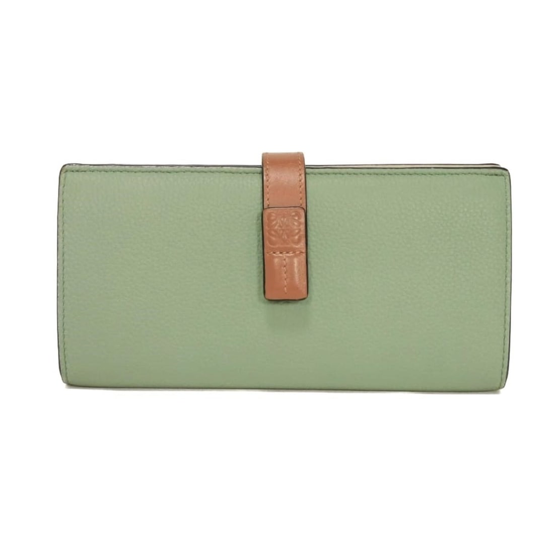 Loewe Vertical Large Wallet, Tan, Brown, Greige Trio Color, Anagram Strap, Rosemary, C660S40X01,: --- Catalog ---Category: SizeSize (HxWxD): 8.8cm x 17.5cm x 2.3cm / 3.46'' x 6.88'' x 0.9''Category: DesignType: Long wallet (bi-fold)Color: GreenGender: Men,WomenMaterial: Leather Leather/Fur Type: C