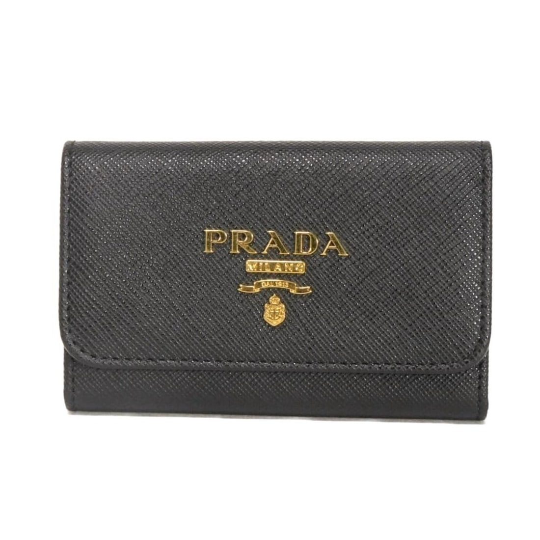 Prada Saffiano Leather Key Case, 4-Key Holder, Hibiscus Design, Black & Gold, RFID, IC Card Metal: --- Catalog ---Category: SizeSize (HxWxD): 6.2cm x 10.5cm x 2cm / 2.44'' x 4.13'' x 0.78''Category: DesignType: KeyringColor: BlackGender: Men,WomenMaterial: Saffiano MetalCategory: GeneralBrand: Prad