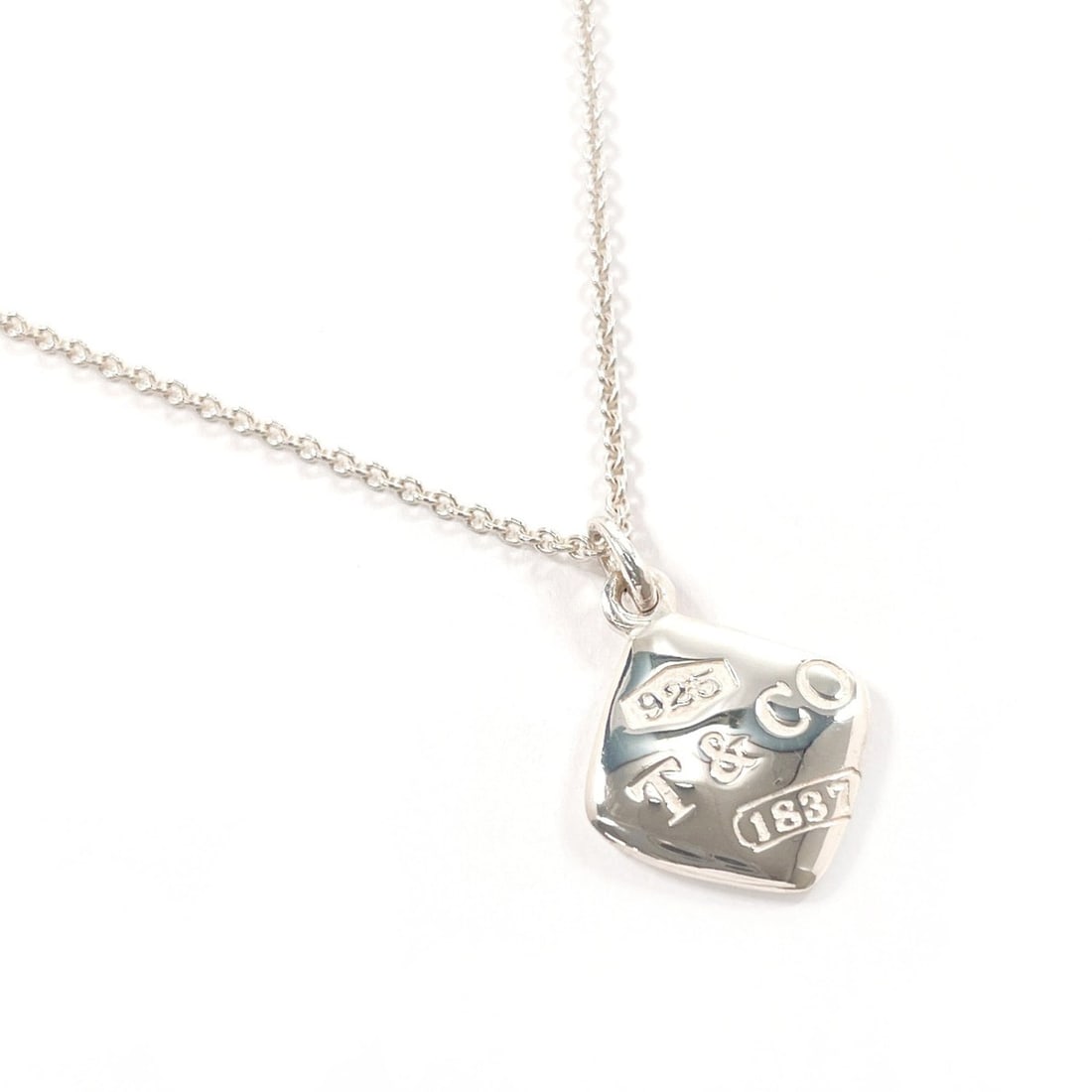 TIFFANY&Co. Tiffany 1837 Montage Cushion Necklace, Sterling Silver 925, Silver, Women's: --- Catalog ---Category: SizePendant Size: 18mm x 15mm / 0.7'' x 0.59''Neck Circumference: 41 cm / 16.14''Category: DesignColor: SilverGender: WomenMaterial: Silver 925Necklace Type: NecklaceCategory: