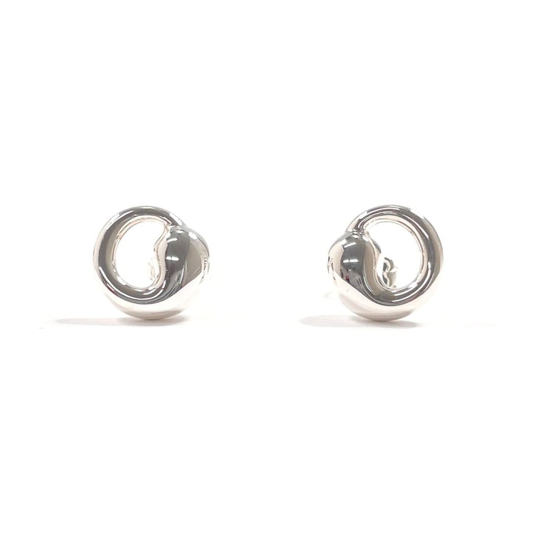 TIFFANY&Co. Tiffany Eternal Circle Elsa Peretti Earrings, Sterling Silver 925, Silver, Women's: --- Catalog ---Category: SizeSize (HxWxD): 11.00mm x 11.00mm / 0.43'' x 0.43''Category: DesignType: Stud earringsColor: SilverGender: WomenMaterial: Silver 925Category: GeneralBrand: Tiffany--- Item L