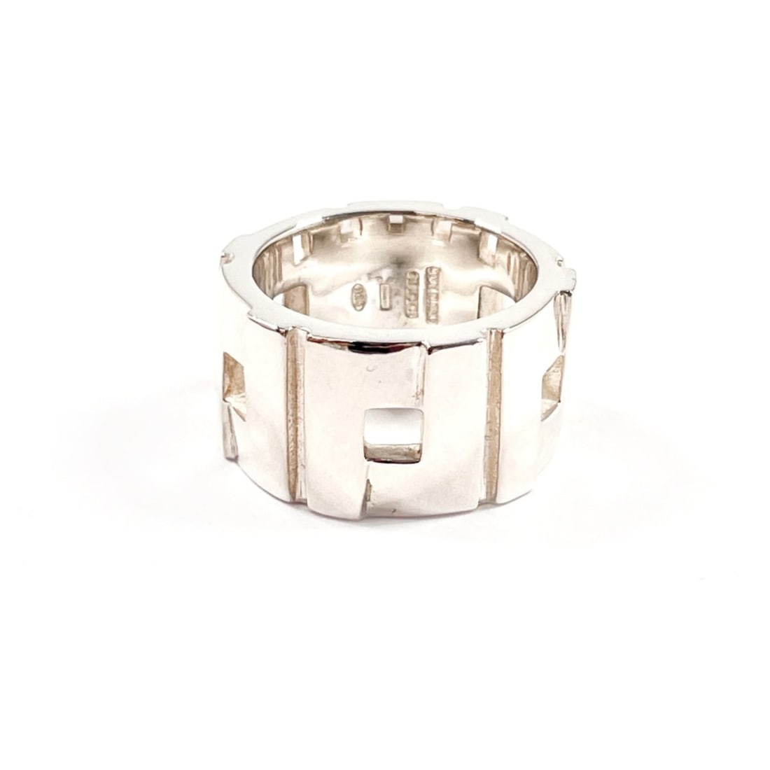 GUCCI Modernist Ring, Sterling Silver 925, Size 13, Silver, Women's: --- Catalog ---Category: SizeJP Size: 13US Size: 6.5Category: DesignType: Band ringColor: SilverGender: WomenMaterial: Silver 925Category: GeneralBrand: GucciCountry of Origin: Italy--- Item List ---S
