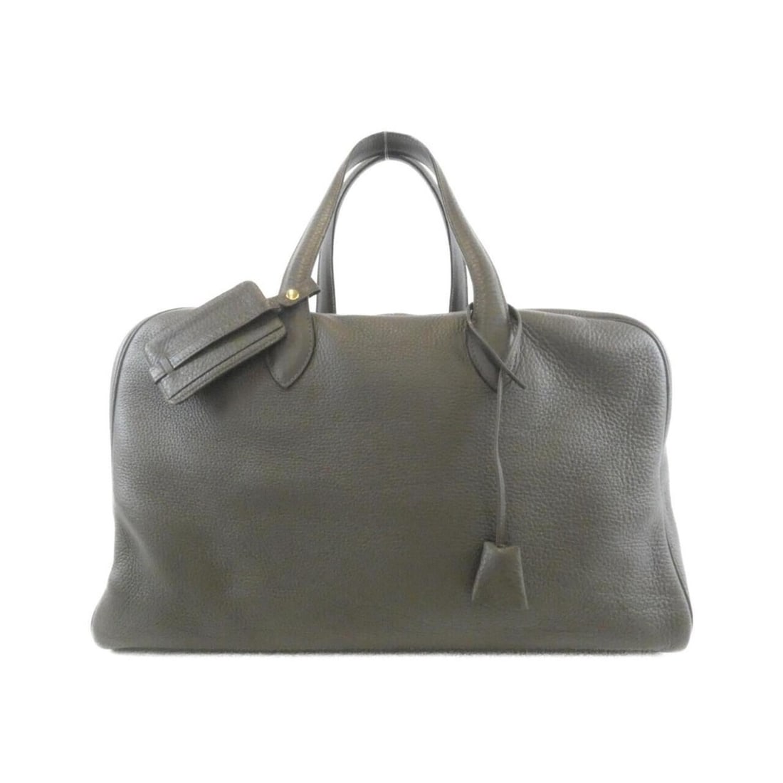Hermes Victoria 43cm Boston Bag: --- Catalog ---Category: SizeSize (HxWxD): 27cm x 43cm x 20cm / 10.62'' x 16.92'' x 7.87''Category: DesignType: Boston bagColor: Green, Olive, VertGender: WomenMaterial: Taurillon clemence leather