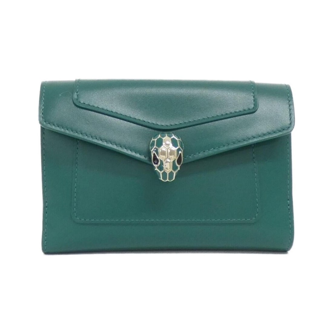 Bvlgari Bulgari Serpenti Forever 294606 Wallet: --- Catalog ---Category: SizeSize (HxWxD): 9.5cm x 13.5cm x 3cm / 3.74'' x 5.31'' x 1.18''Category: DesignType: Wallet (bi-fold)Color: Emerald greenGender: WomenMaterial: Leather Leather/Fur Type: Cal
