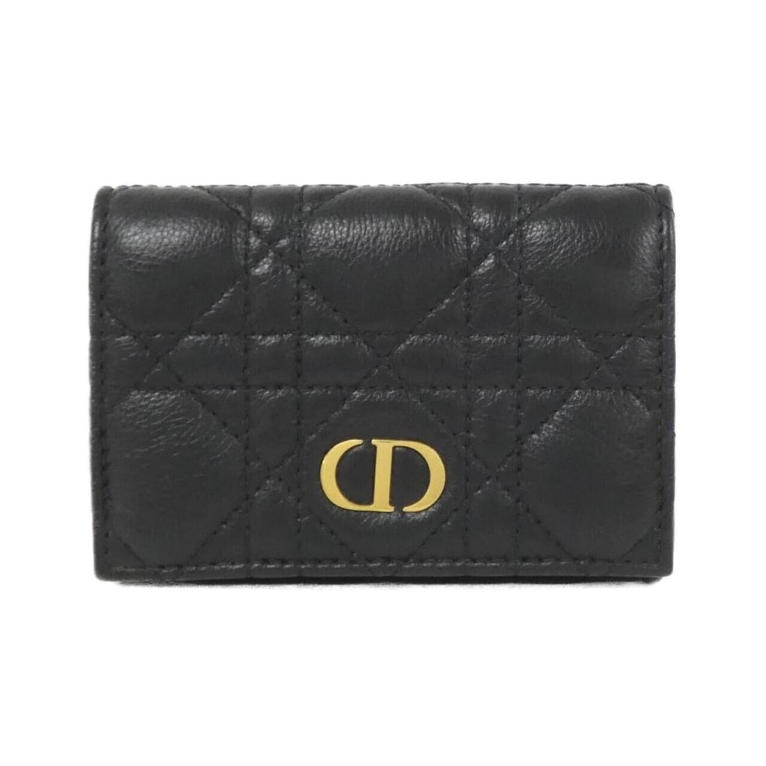 Christian Dior Calo Glycine Wallet S5132UWHC: --- Catalog ---Category: SizeSize (HxWxD): 8cm x 11cm x 2cm / 3.14'' x 4.33'' x 0.78''Category: DesignType: Wallet (bi-fold)Color: BlackGender: WomenMaterial: Leather Leather/Fur Type: