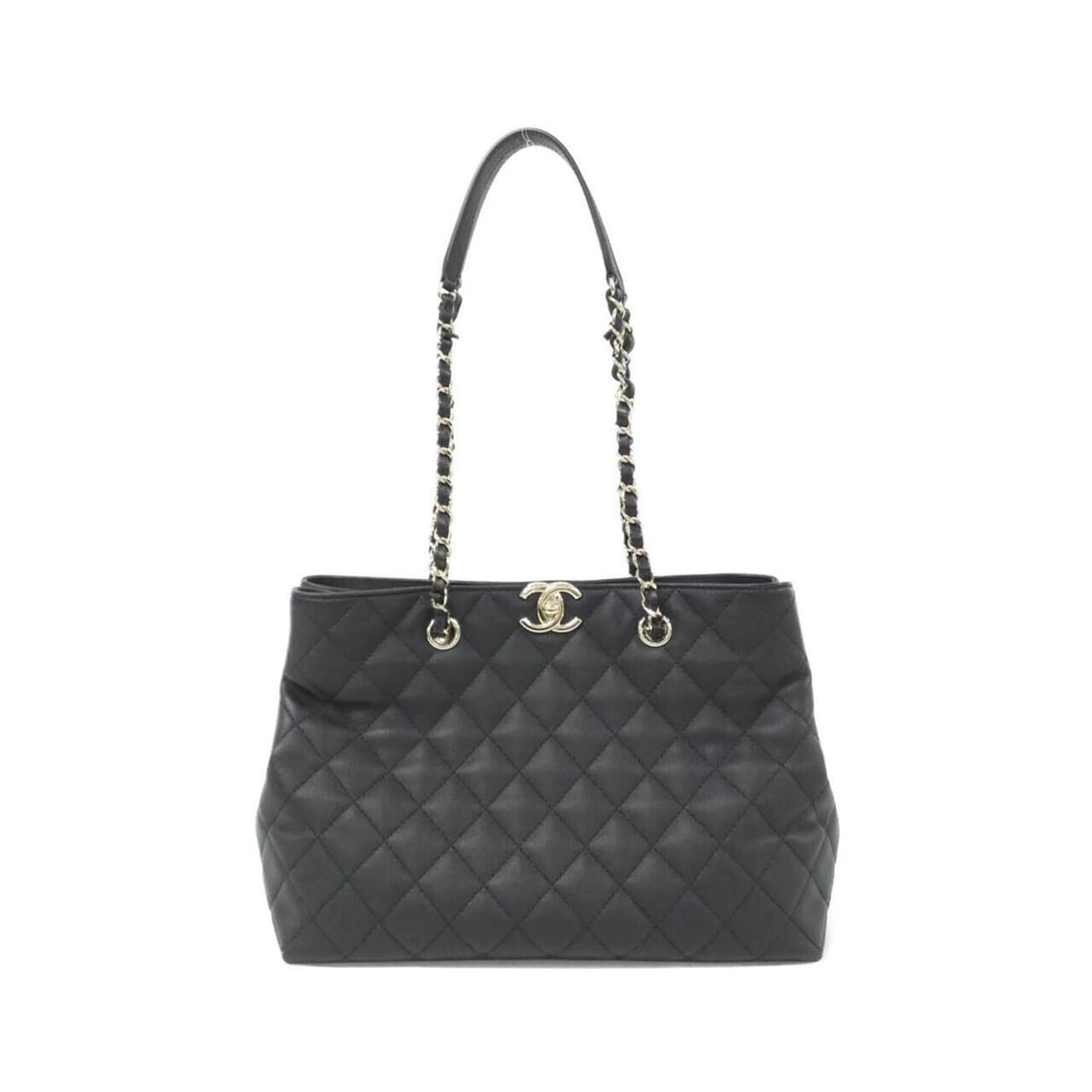 Chanel AS3953 handbag: --- Catalog ---Category: SizeSize (HxWxD): 21cm x 30cm x 12cm / 8.26'' x 11.81'' x 4.72''Category: DesignType: HandbagColor: BlackGender: WomenMaterial: Grained Calfskin Category: GeneralMPN: