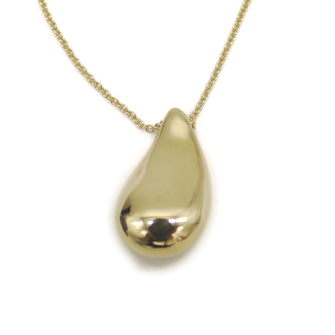 TIFFANY & Co. Tiffany 18K Elsa Peretti Drop Pendant Necklace, Gold, Cable Chain: --- Catalog ---Category: SizePendant Size: 20.9mm x 11.9mm / 0.82'' x 0.46''Neck Circumference: 60 cm / 23.62''Category: DesignGender: WomenMaterial: Gold (18K)Necklace Type: Pendant necklaceCategory: