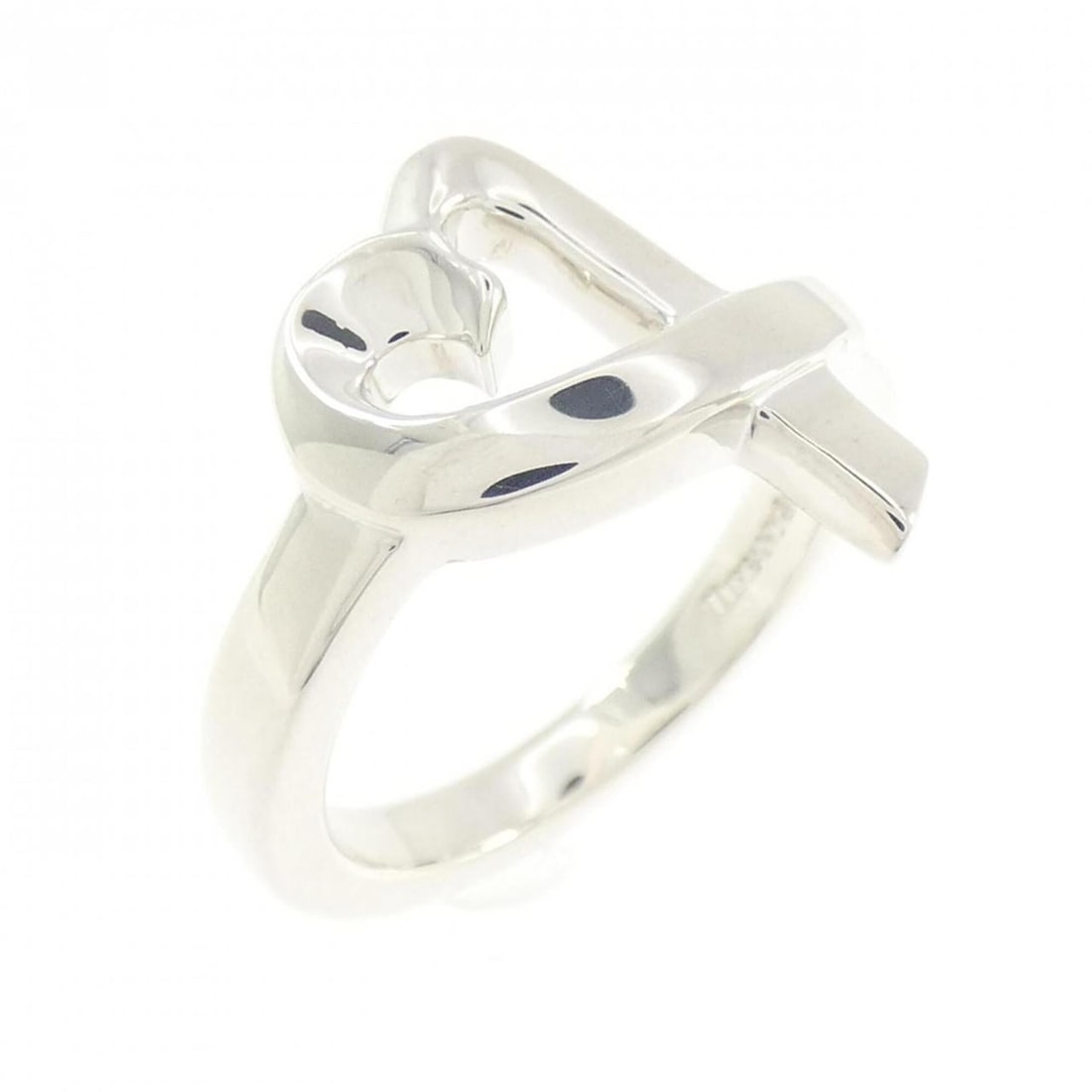 Tiffany Loving Heart Ring: --- Catalog ---Category: SizeJP Size: 9.5US Size: 5Category: DesignType: Band ringGender: WomenMaterial: Silver 925Category: GeneralBrand: Tiffany--- Item List ---Section: ConditionRanking: Rank SA Us