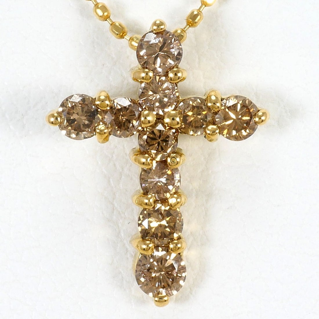 18K (18-karat) Yellow Gold Necklace with Brown Diamond (0.50ct), Total Weight 2.4g, 45cm, Jewelry: --- Catalog ---Category: SizeWeight: 2.4g / 0.08oz.Pendant Size: 15mm x 11mm / 0.59'' x 0.43''Neck Circumference: 45 cm / 17.71''Category: DesignColor: Brown, Yellow goldMetal: GoldStone: DiamondGende