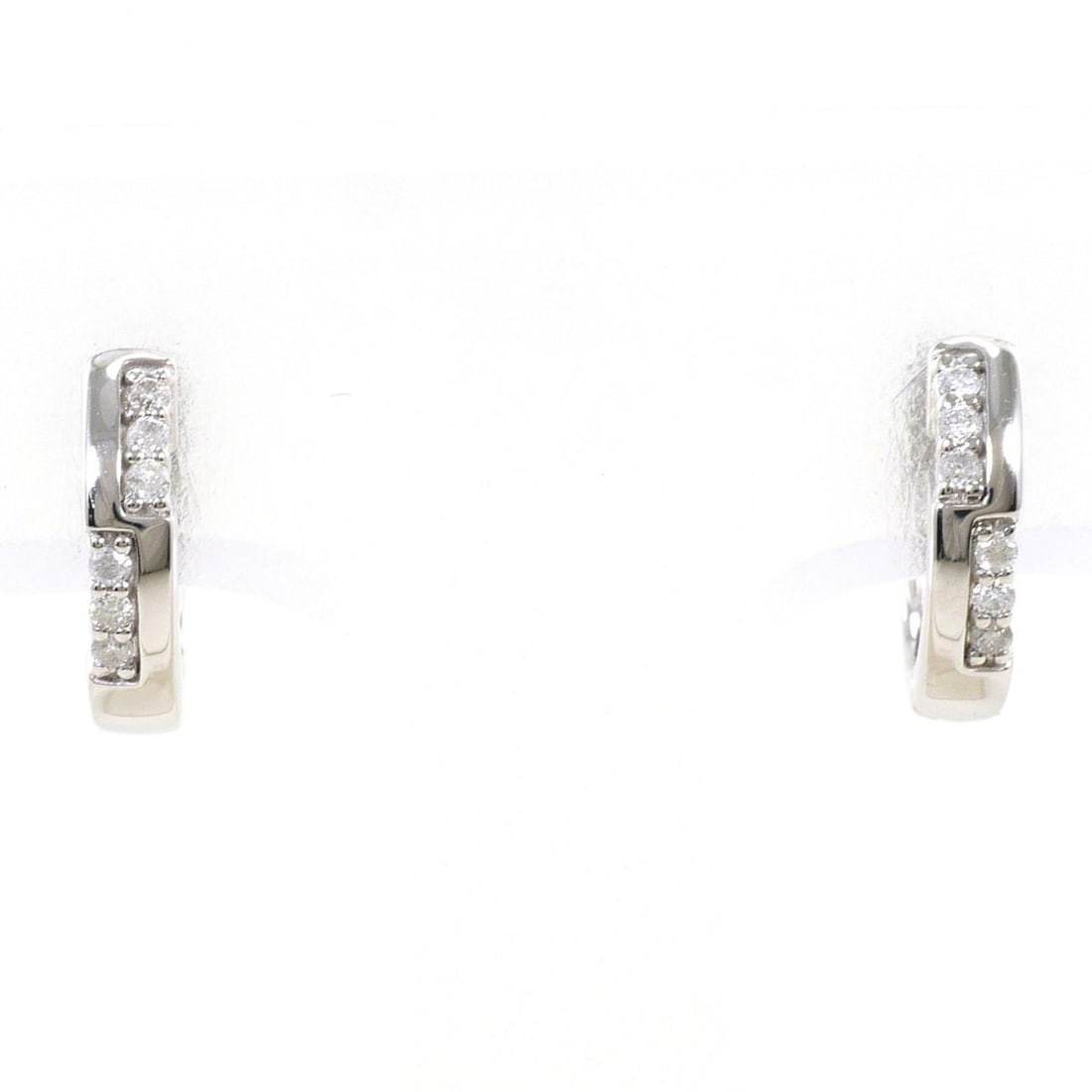 K10 10K WG White Gold Earrings with Diamonds (No carat markings), Total Weight 1.5g, Jewelry: --- Catalog ---Category: SizeWeight: 1.5g / 0.05oz.Category: DesignType: Hoop earringsColor: White goldMetal: White GoldStone: DiamondGender: WomenMaterial: White gold (10K)Metal Purity: 10KCategory: 