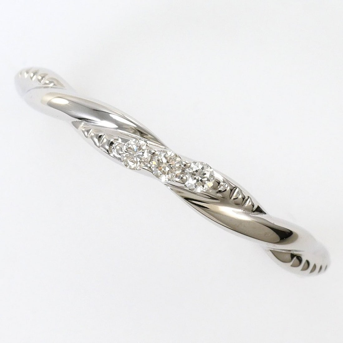 K10 10K WG White Gold Ring with Diamond (carat weight not stamped), Total Weight 1.1g, Jewelry: --- Catalog ---Category: SizeWidth: 2mm / 0.08''Weight: 1.1g / 0.03oz.JP Size: 8US Size: 4.5Category: DesignType: Band ringColor: White goldMetal: White GoldStone: DiamondGender: WomenMaterial: White 