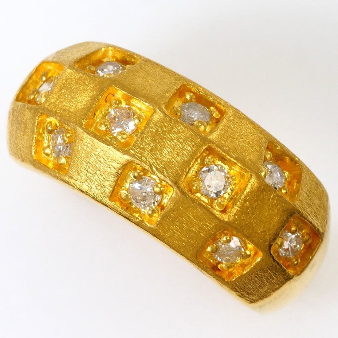 K24 24K YG Yellow Gold Ring with 0.35ct Diamond, Card Design, Total Weight 8.1g, Jewelry: --- Catalog ---Category: SizeWidth: 9mm / 0.35''Weight: 8.1g / 0.28oz.JP Size: 10US Size: 5.5Category: DesignType: Band ringColor: Yellow goldMetal: GoldStone: DiamondGender: WomenMaterial: Yellow gol