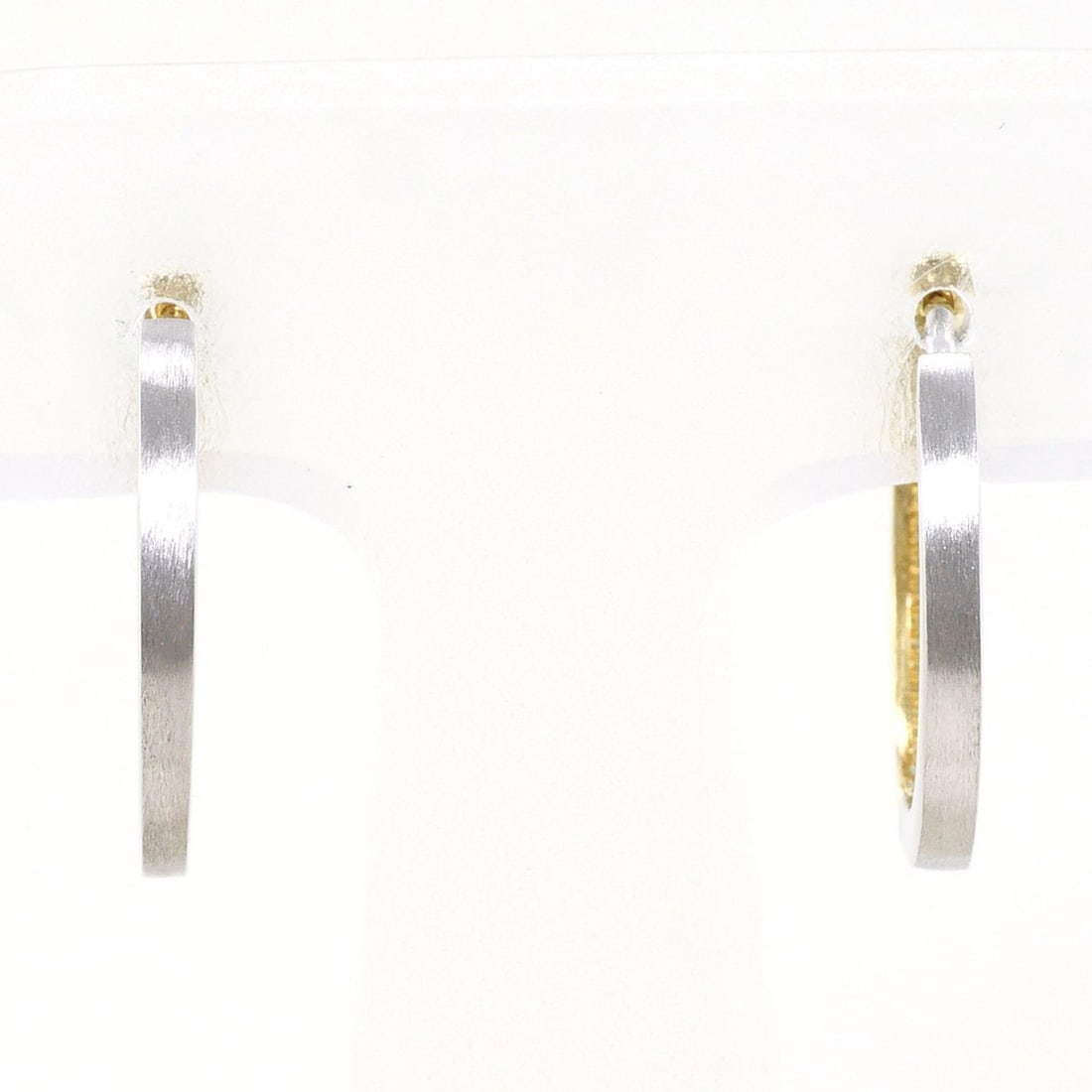 K14 14K YG Yellow Gold Earrings, Total Weight 2.5g, Jewelry: --- Catalog ---Category: SizeWeight: 2.5g / 0.08oz.Category: DesignType: Hoop earringsColor: White gold, Yellow goldMetal: Gold, White GoldGender: WomenMaterial: White gold (14K), Yellow gold (14K)Met