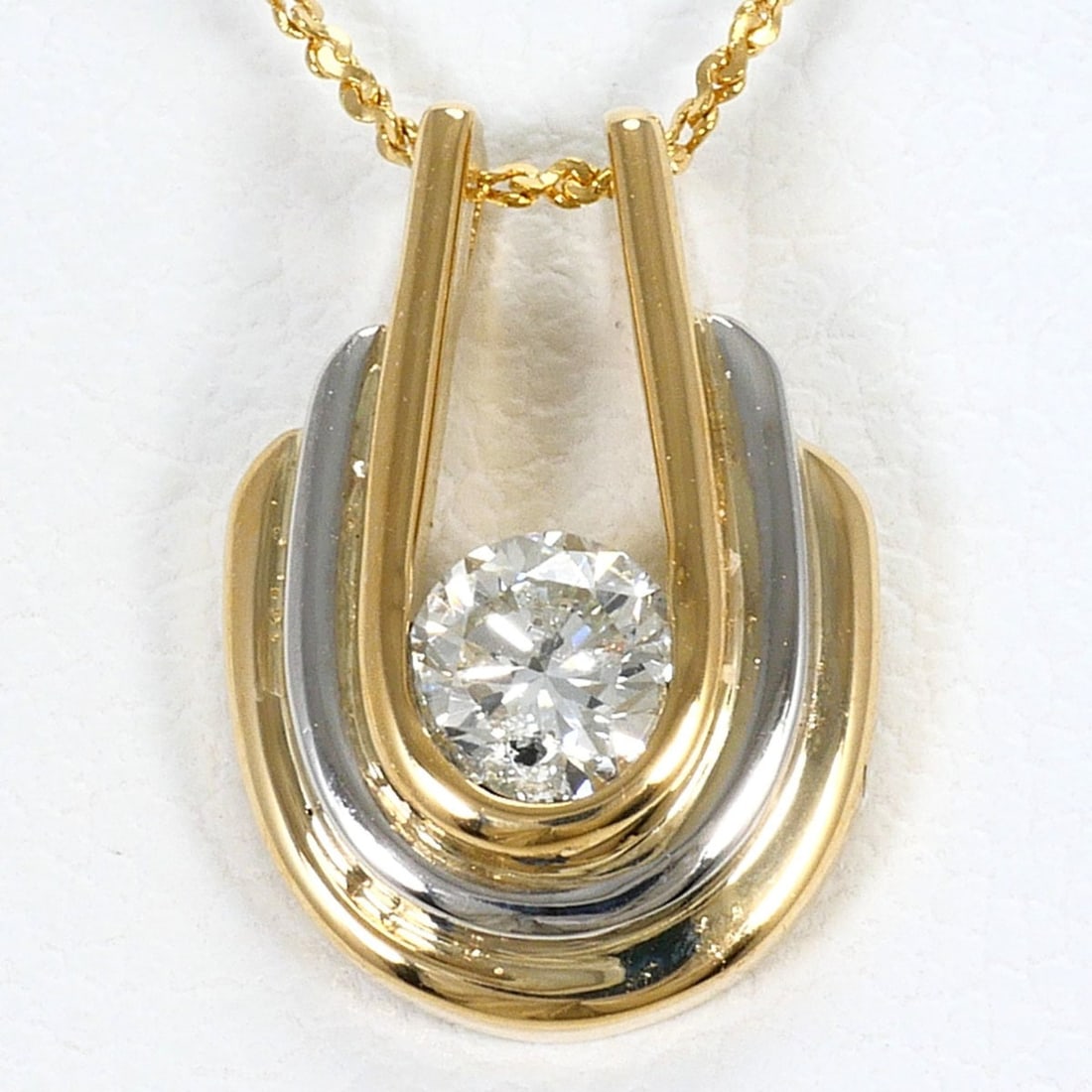 PT900 Platinum 18K Yellow Gold Necklace with Diamond (carat weight not stamped), Total Weight 2.4g,: --- Catalog ---Category: SizeWeight: 2.4g / 0.08oz.Pendant Size: 12mm x 8mm / 0.47'' x 0.31''Neck Circumference: 38 cm / 14.96''Category: DesignColor: Platinum, Yellow goldMetal: Gold, PlatinumStone: 
