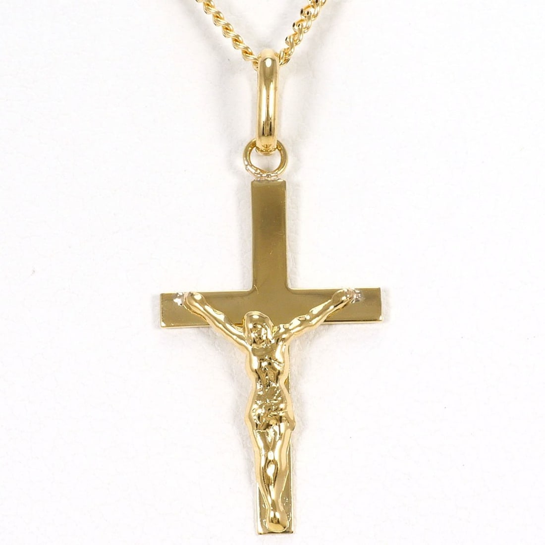 18K (18-karat) Yellow Gold Necklace, Total Weight 1.5g, 44cm, Jewelry: --- Catalog ---Category: SizeWeight: 1.5g / 0.05oz.Pendant Size: 30mm x 13mm / 1.18'' x 0.51''Neck Circumference: 44 cm / 17.32''Category: DesignColor: Yellow goldMetal: GoldGender: WomenMaterial: Yel