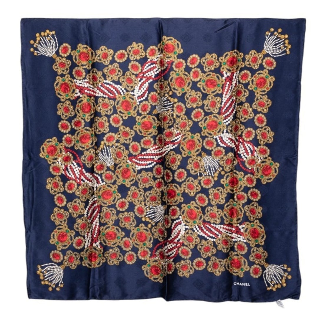 Chanel Vintage Jewelry Scarf/Muffler, Navy Multicolor Silk, Women's.: --- Catalog ---Category: SizeSize (LxW): 85cm x 85cm / 33.46'' x 33.46''Category: DesignType: ScarfColor: Multi-color, NavyGender: WomenMaterial: Silk Category: GeneralBrand: Chanel--- Item List ---Se