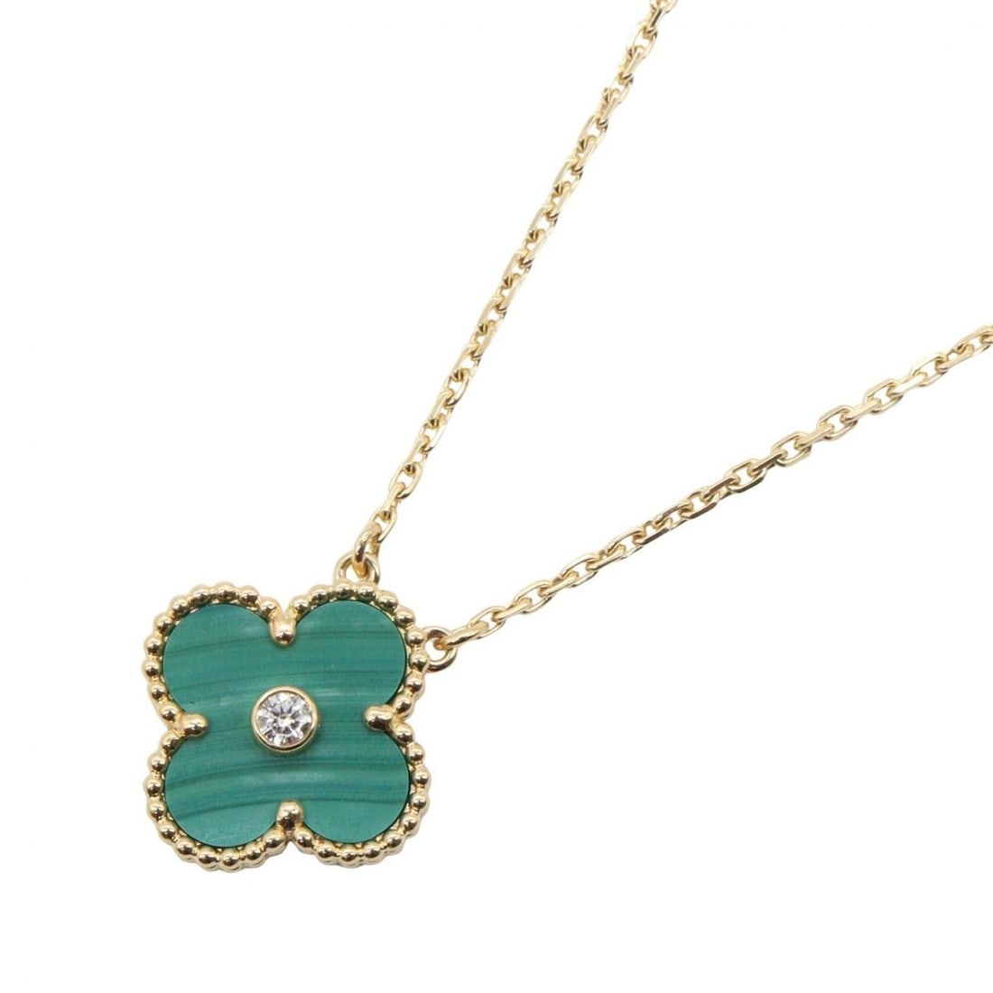 Van Cleef & Arpels Vintage Alhambra Malachite Necklace 1PD Jewelry 18K (Yellow Gold) Diamond Women's: --- Catalog ---Category: SizePendant Size: 15mm x 15mm / 0.59'' x 0.59''Neck Circumference: 37 cm - 41.5 cm / 14.56'' - 16.33''Category: DesignColor: Clear, Gold, GreenGender: WomenMaterial: Yellow go