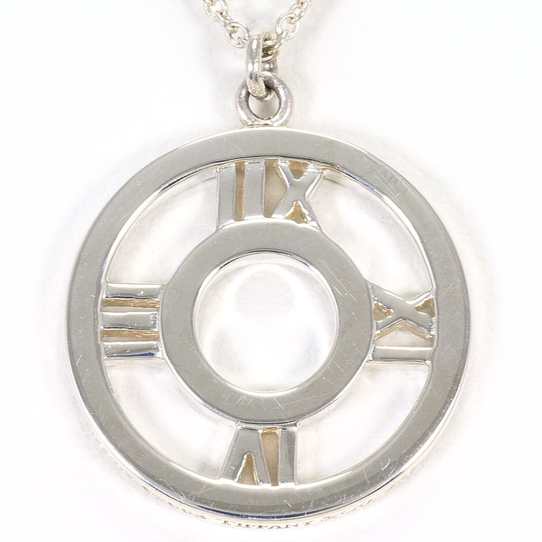 Tiffany & Co. Open Atlas Silver Necklace, Total Weight 4.3g, 40cm, Jewelry: --- Catalog ---Category: SizeWeight: 4.3g / 0.15oz.Pendant Size: 23mm x 18mm / 0.9'' x 0.7''Neck Circumference: 40 cm / 15.74''Category: DesignGender: WomenMaterial: Silver 925Necklace Type: NecklaceC