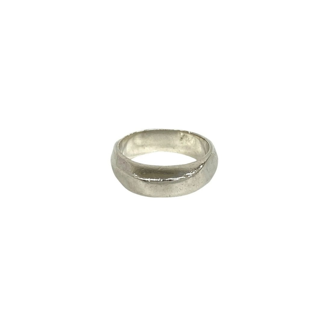 TIFFANY&Co. Tiffany Vintage Knife Edge Ring, Sterling Silver 925, Accessory, Jewelry, Silver, 30469: --- Catalog ---Category: SizeJP Size: 6US Size: 3.5Category: DesignType: Band ringColor: SilverGender: WomenMaterial: Silver 925Category: GeneralBrand: Tiffany--- Item List ---Section: ConditionRankin