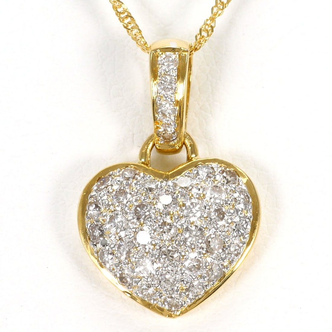 18K (18-karat) Yellow Gold Necklace with 0.44ct Diamond, Total Weight 2.6g, 40cm Length, Jewelry: --- Catalog ---Category: SizeWeight: 2.6g / 0.09oz.Pendant Size: 18mm x 11mm / 0.7'' x 0.43''Neck Circumference: 40 cm / 15.74''Category: DesignColor: White gold, Yellow goldMetal: Gold, White GoldSto