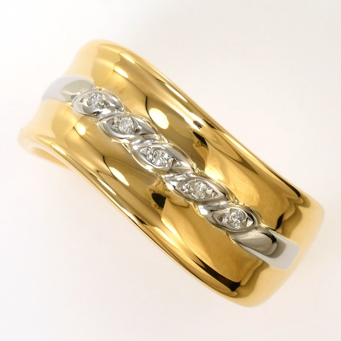 PT900 Platinum 18K YG Yellow Gold Ring, 1 Diamond 0.03ct, Total Weight 4.6g, Jewelry: --- Catalog ---Category: SizeWidth: 9mm / 0.35''Weight: 4.6g / 0.16oz.JP Size: 15US Size: 7.5Category: DesignType: Band ringColor: Platinum, Yellow goldMetal: Gold, PlatinumStone: DiamondGender: Women