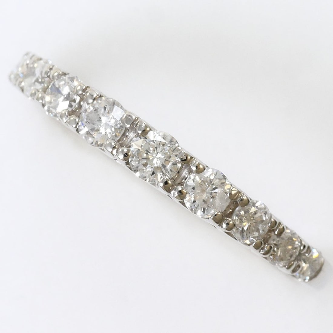 PT900 Platinum Ring with 1 Diamond (0.50 ct), Total Weight 3.3g, Jewelry: --- Catalog ---Category: SizeWidth: 2.5mm / 0.1''Weight: 3.3g / 0.11oz.JP Size: 11US Size: 6Category: DesignType: Band ringColor: PlatinumMetal: PlatinumStone: DiamondGender: WomenMaterial: Platinum 9