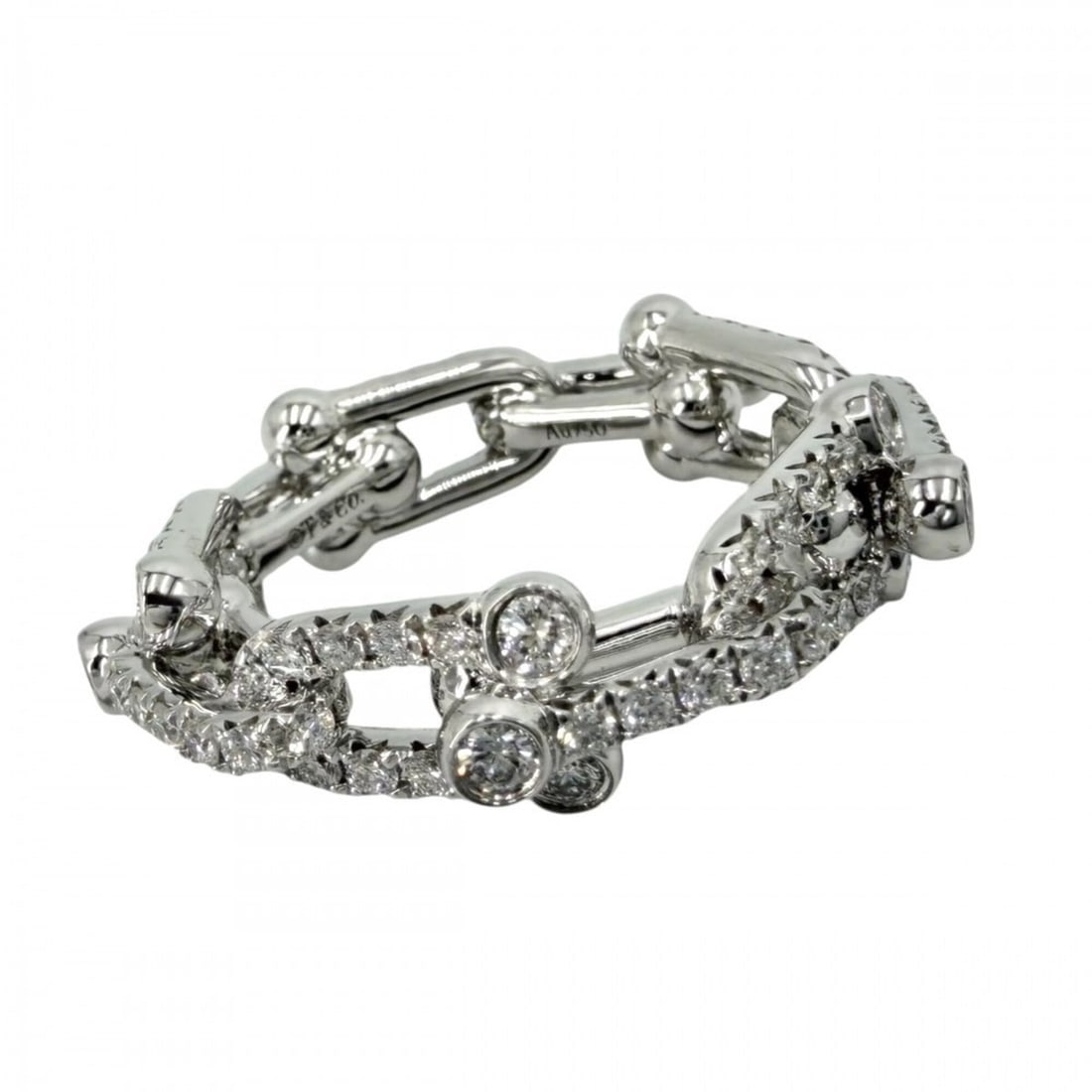 Tiffany & Co. Women's Hardware Small Link Ring, Jewelry Accessory, Pave Setting, 18K White Gold: --- Catalog ---Category: SizeWidth: 6mm / 0.24''Weight: 7.7g / 0.27oz.JP Size: 8US Size: 4.5Inner Diameter: 16.00mm / 0.63''Category: DesignType: Band ringMetal: White GoldStone: DiamondGender: WomenM