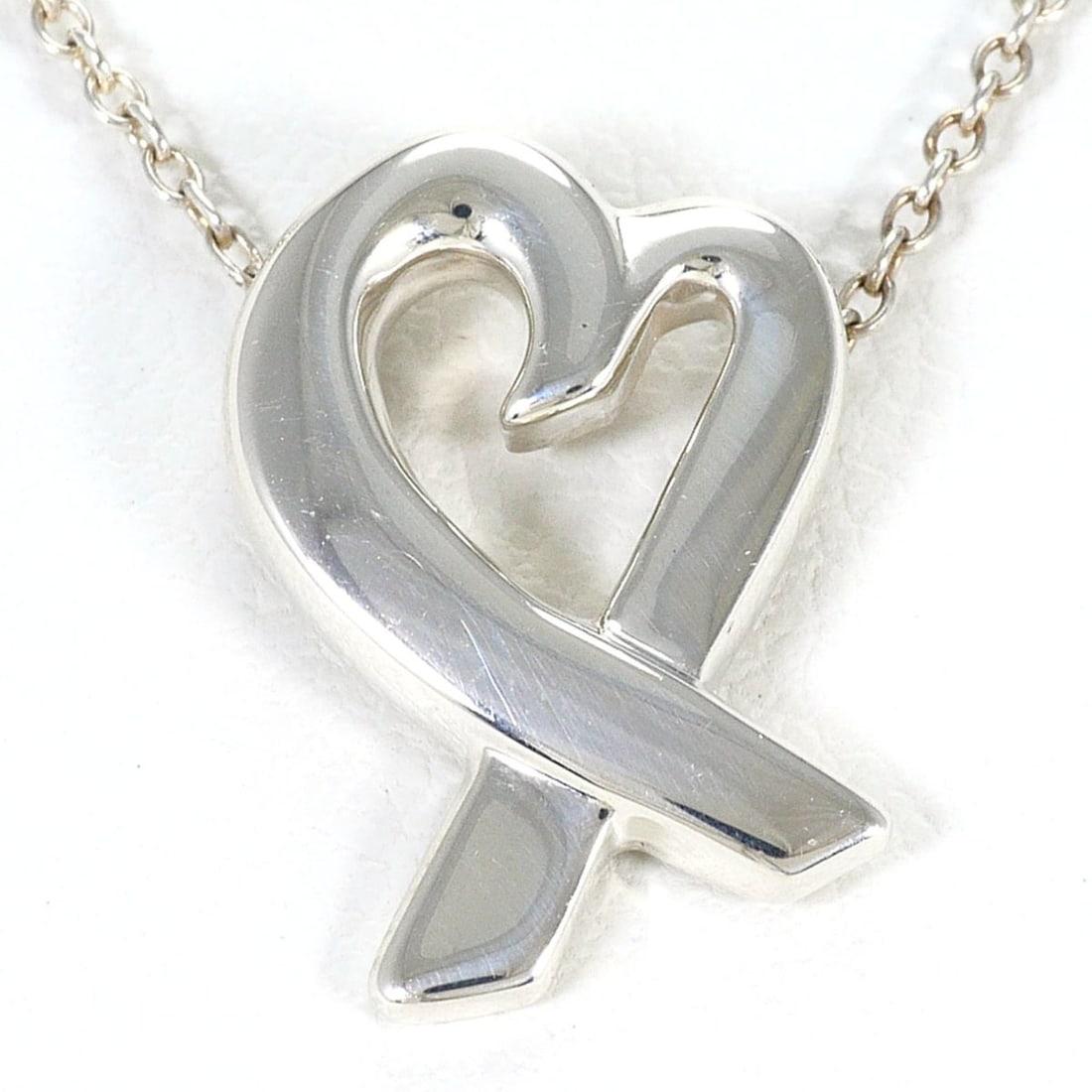 Tiffany & Co. Loving Heart Silver Necklace, Total Weight 2.8g, 41cm, Jewelry: --- Catalog ---Category: SizePendant Size: 15mm x 11mm / 0.59'' x 0.43''Neck Circumference: 41 cm / 16.14''Category: DesignGender: WomenMaterial: Silver 925Necklace Type: NecklaceCategory: GeneralBran