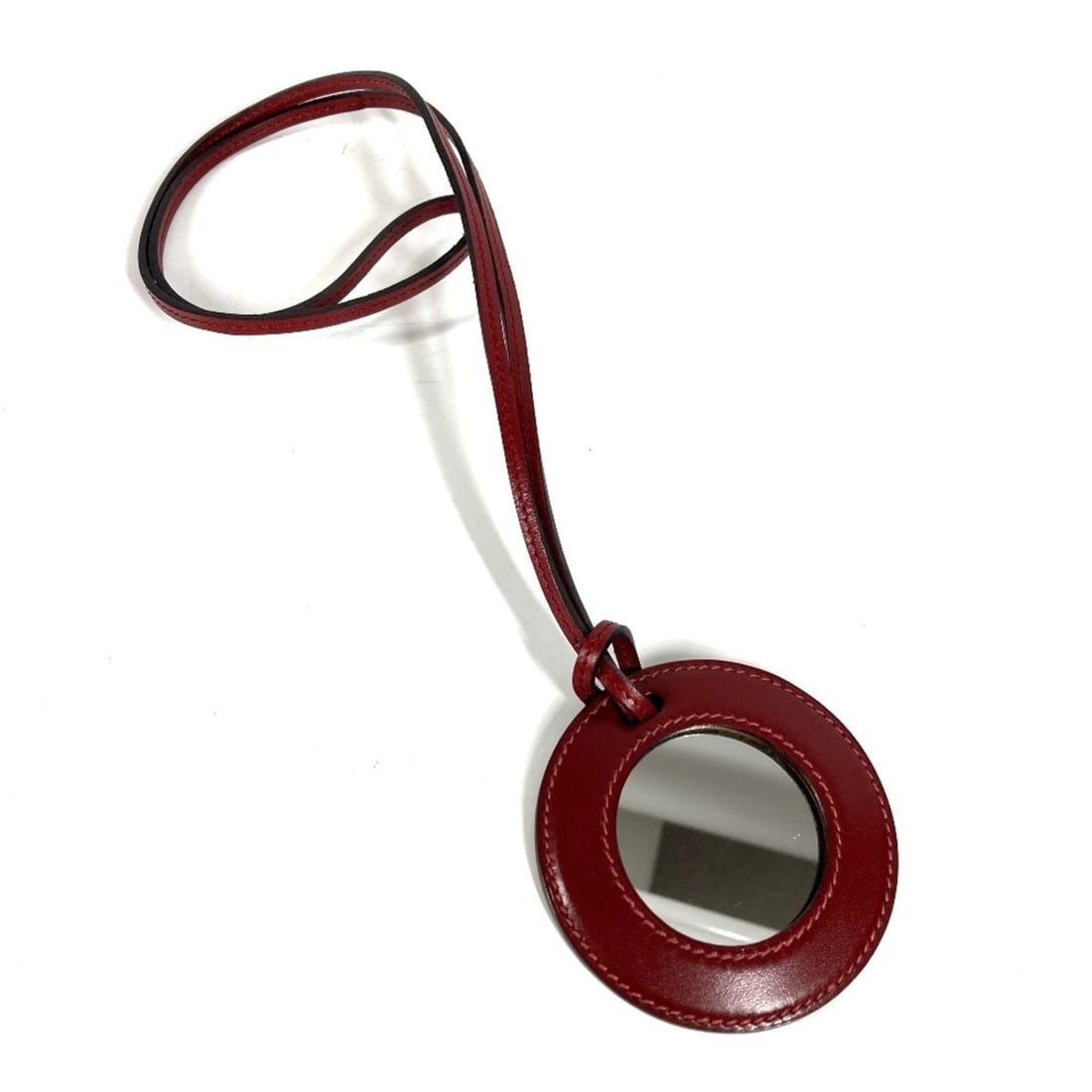 HERMES Mirror Accessory Jewelry Choker Necklace Leather Men's Women's Brown: --- Catalog ---Category: SizeNeck Circumference: 47 cm / 18.5''Category: DesignColor: BrownGender: Men,WomenMaterial: LeatherNecklace Type: ChokerCategory: GeneralBrand: Hermes--- Item List ---Section