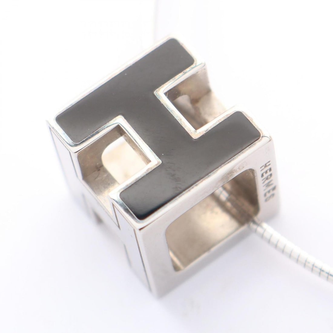 Hermes Cage d'H H-Cube Necklace, Stainless Steel Jewelry, Women's, Silver/Black: --- Catalog ---Category: SizePendant Size: 12mm x 12mm / 0.47'' x 0.47''Neck Circumference: 43 cm / 16.92''Category: DesignColor: Black, SilverGender: WomenMaterial: Stainless steelNecklace Type: Neck