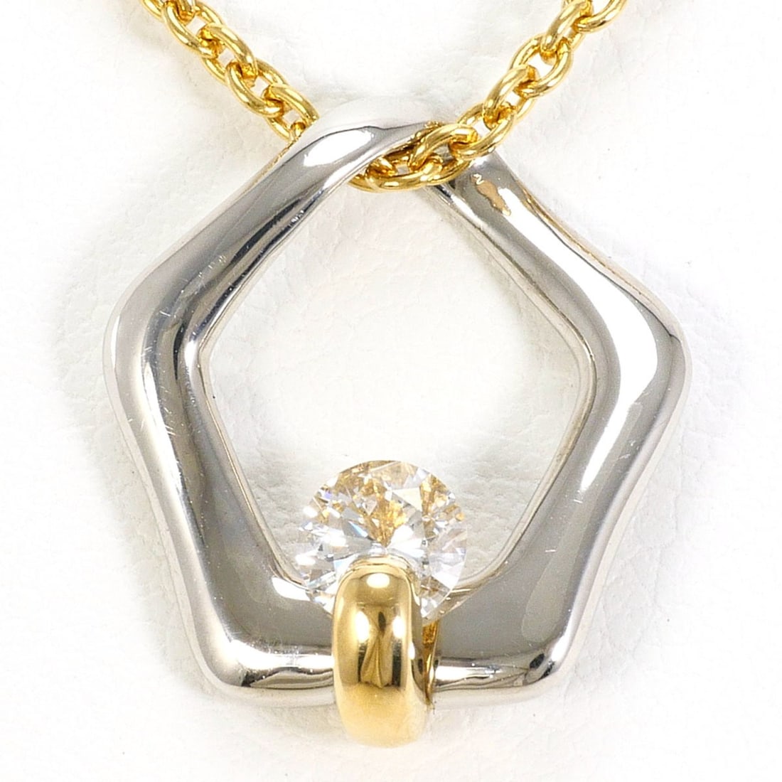 PT900 Platinum 18K Yellow Gold Necklace with 0.318ct Diamond (SI1 clarity, certified), Total Weight: --- Catalog ---Category: SizeWeight: 7.9g / 0.27oz.Pendant Size: 17mm x 15mm / 0.66'' x 0.59''Neck Circumference: 45 cm / 17.71''Category: DesignColor: Platinum, Yellow goldMetal: Gold, PlatinumStone: