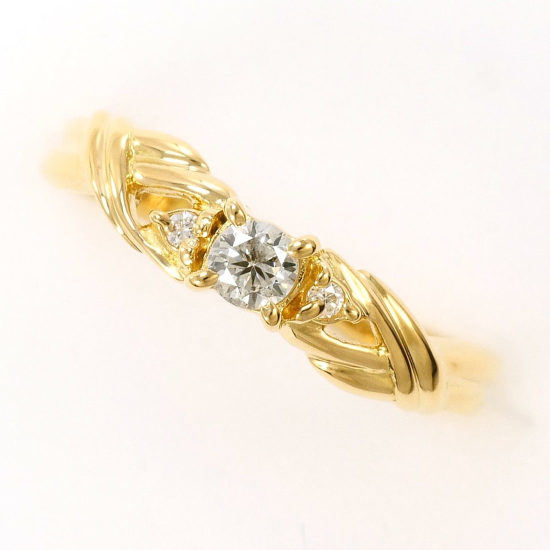 18K (18-karat) Yellow Gold Ring with Diamonds: 0.10ct and 0.02ct, Total Weight: 1.7g, Jewelry: --- Catalog ---Category: SizeWidth: 4mm / 0.16''Weight: 1.7g / 0.05oz.JP Size: 6US Size: 3.5Category: DesignType: Band ringColor: Yellow goldMetal: GoldStone: DiamondGender: WomenMaterial: Yellow gold